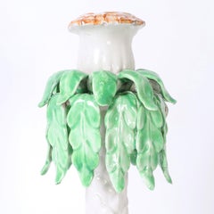 Paire de chandeliers en porcelaine italienne avec palmier