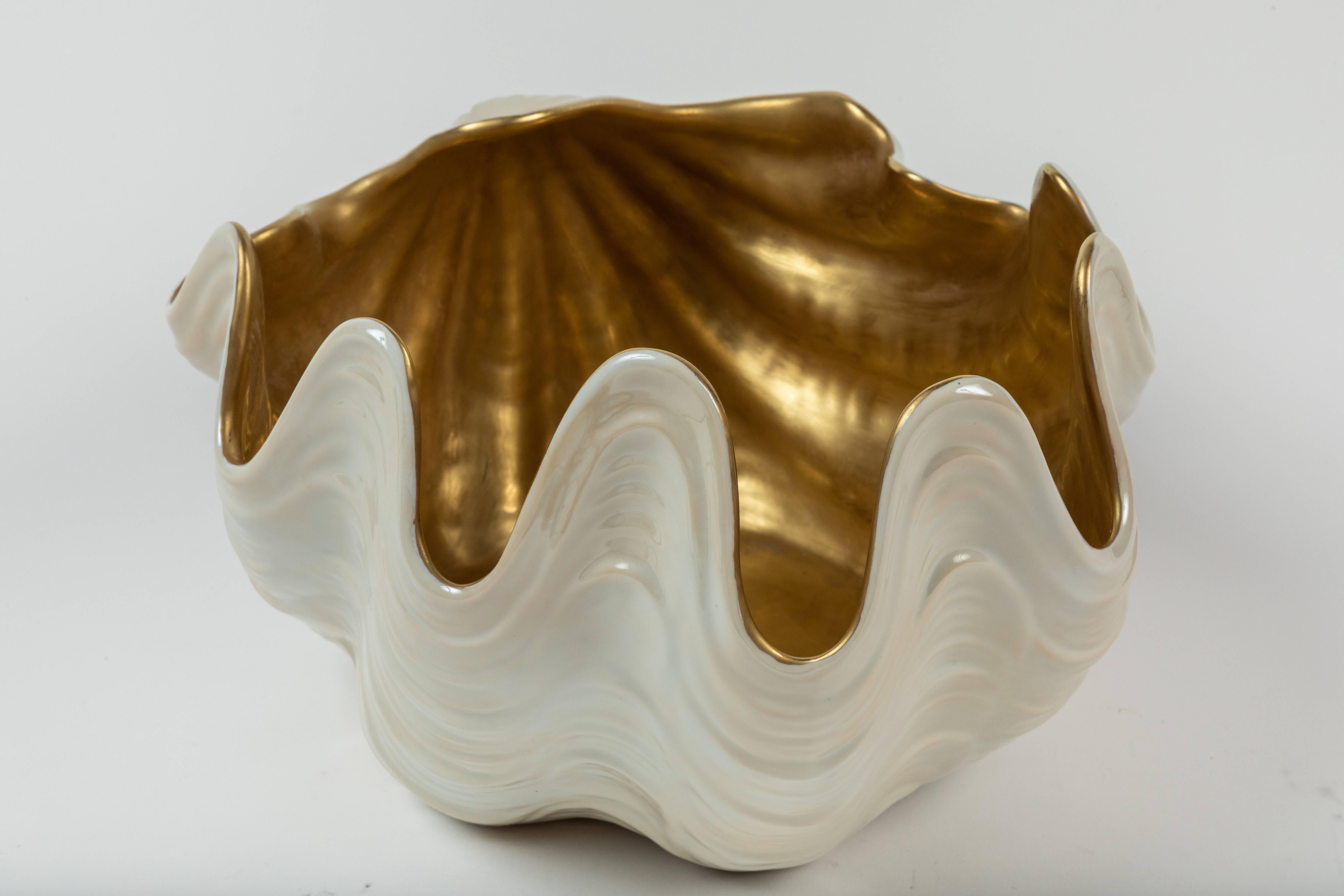 Mid-Century Modern Italian Porcelain Shell Centrepiece