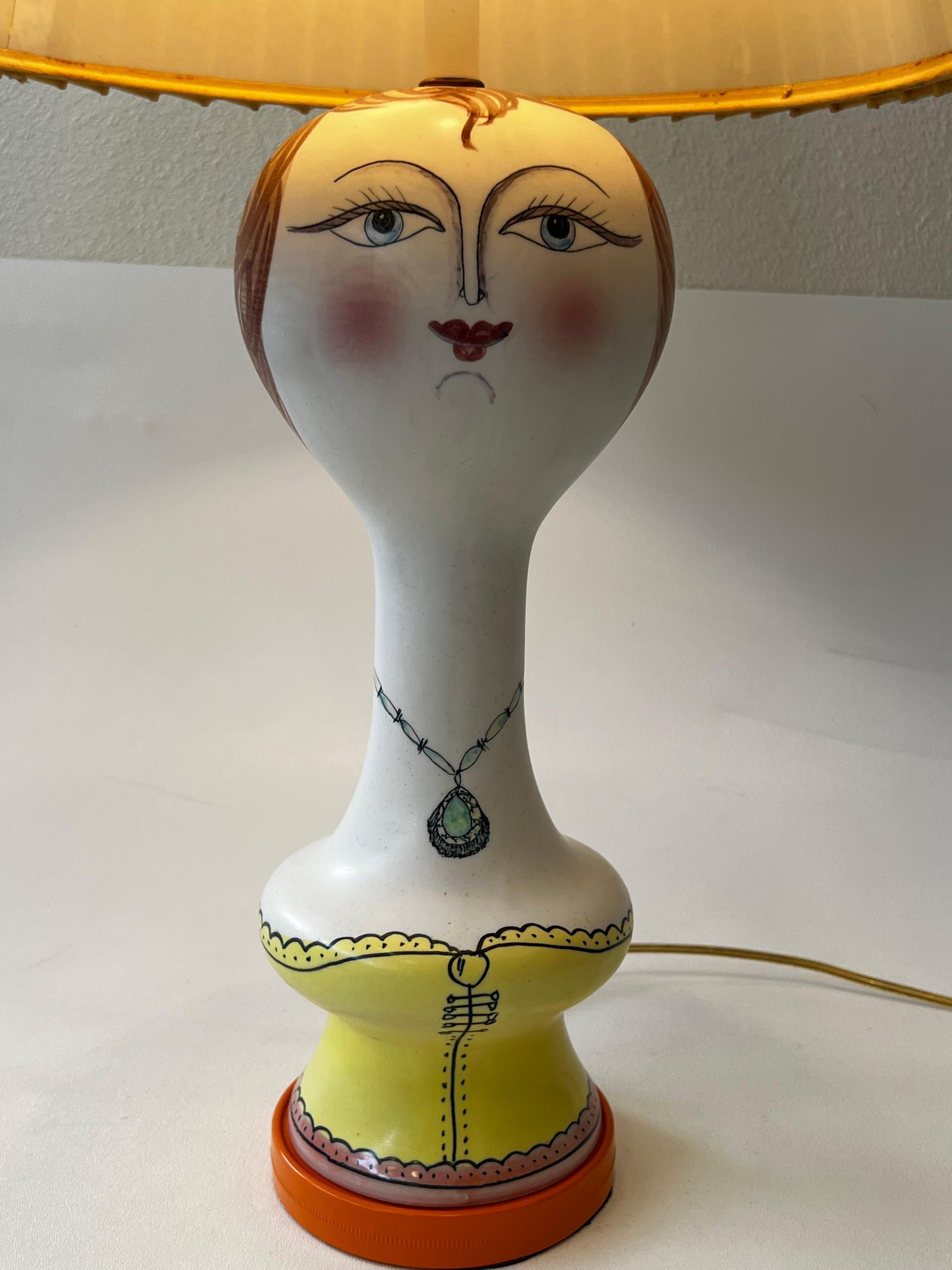 Italienische Porzellan-Tischlampe (Moderne der Mitte des Jahrhunderts) im Angebot