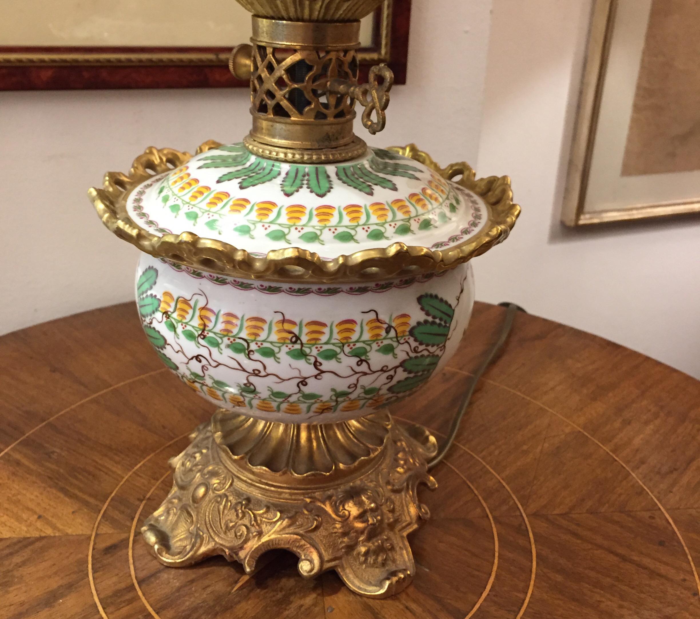 Doré Lampe de table en verre florentin, bronze doré et porcelaine par Mangani, 1970 en vente