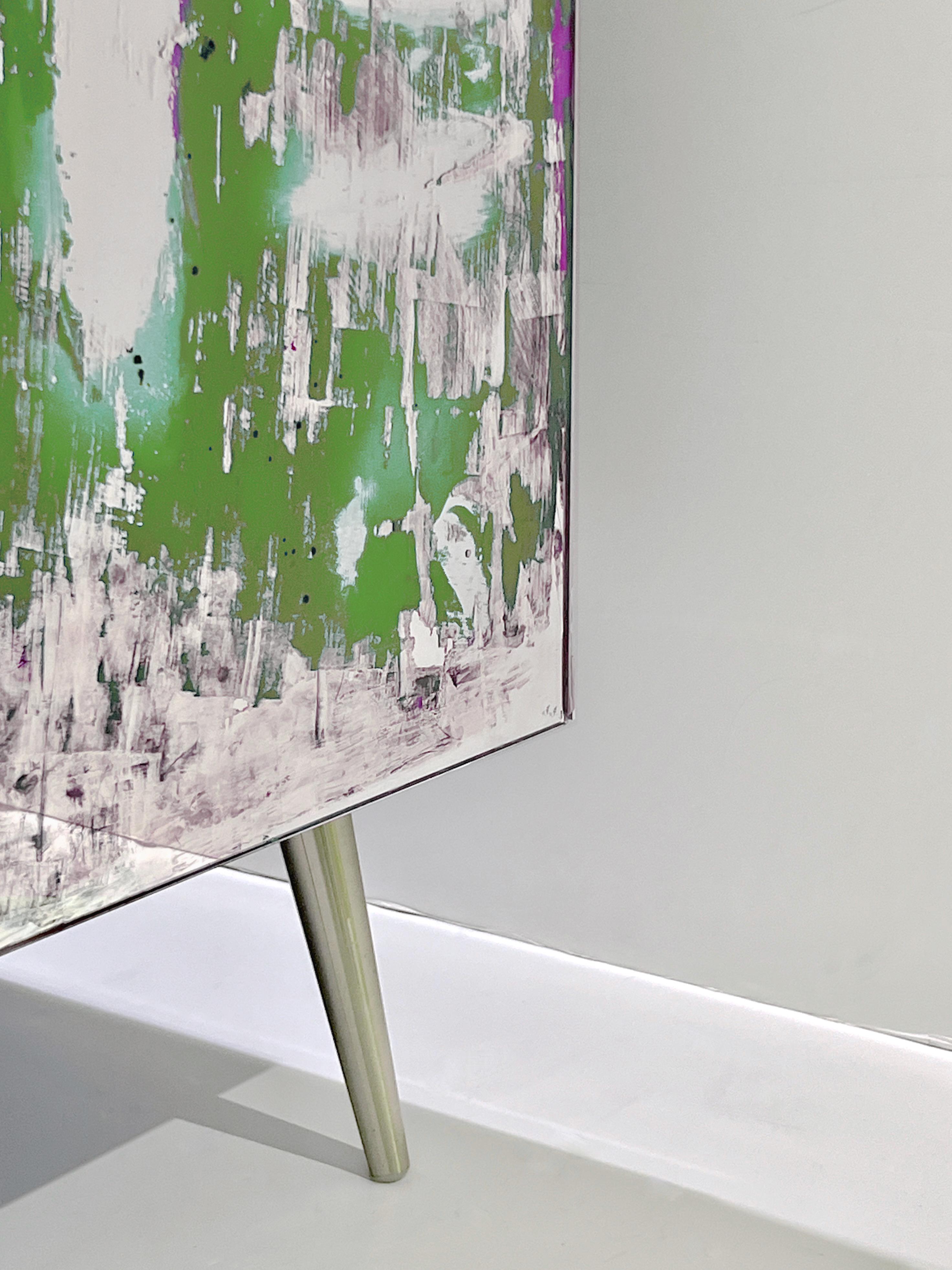 Arte abstracto postmoderno italiano Armario con espejo de acero verde púrpura en Nuevo estado para la venta en New York, NY
