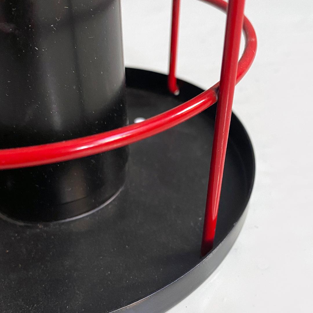 Italian post modern black and red metal wall or ceiling lamp by Targetti, 1980s For Sale 1