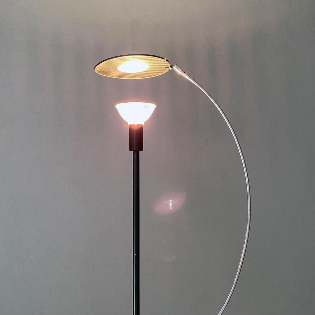 Italienische postmoderne Stehlampe aus schwarzem Metall und Stahl aus Stahl mit Halogen, 1980er Jahre im Angebot 7