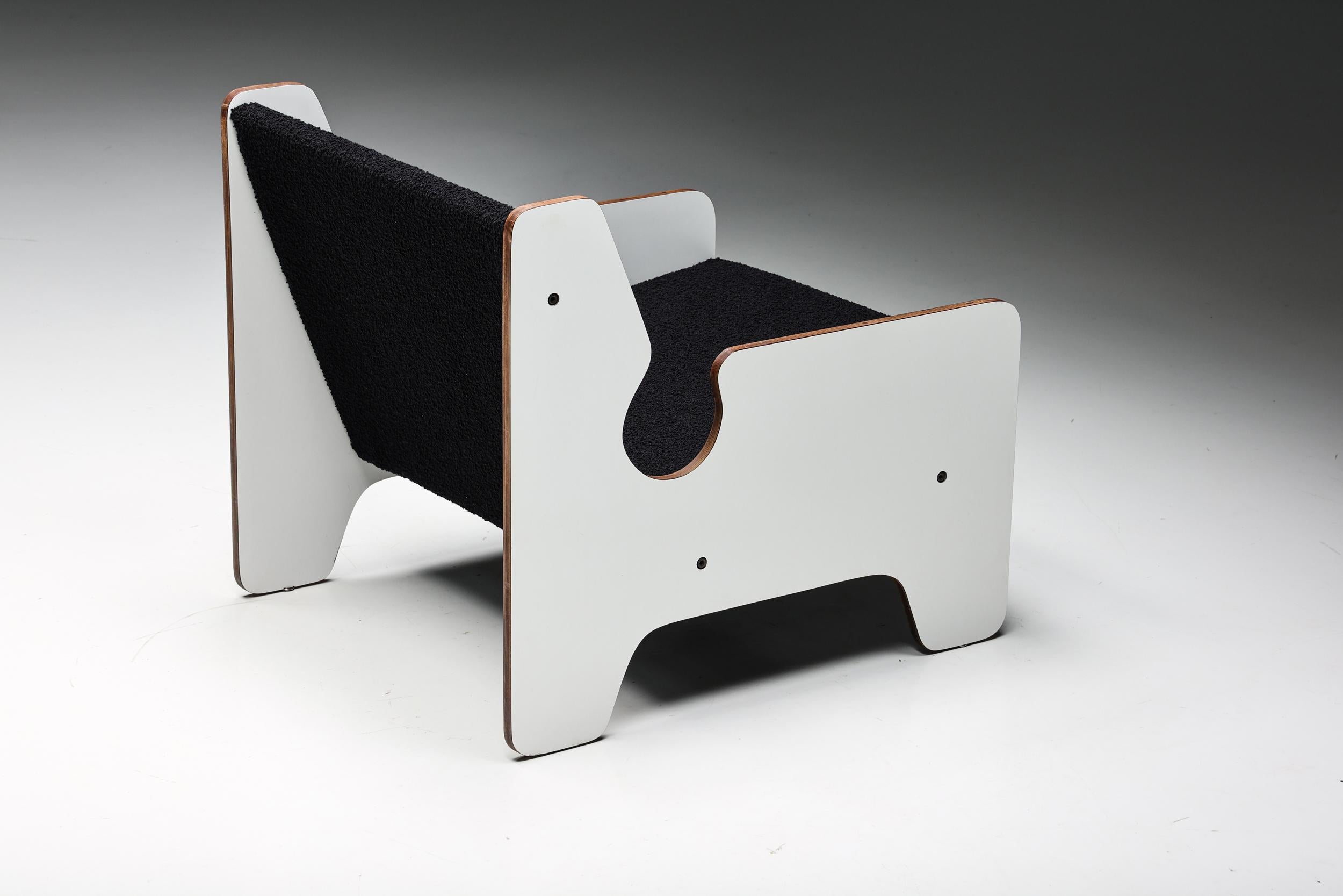 Post-Modern Black & White Lounge Chair, Italy, 1970s For Sale 2