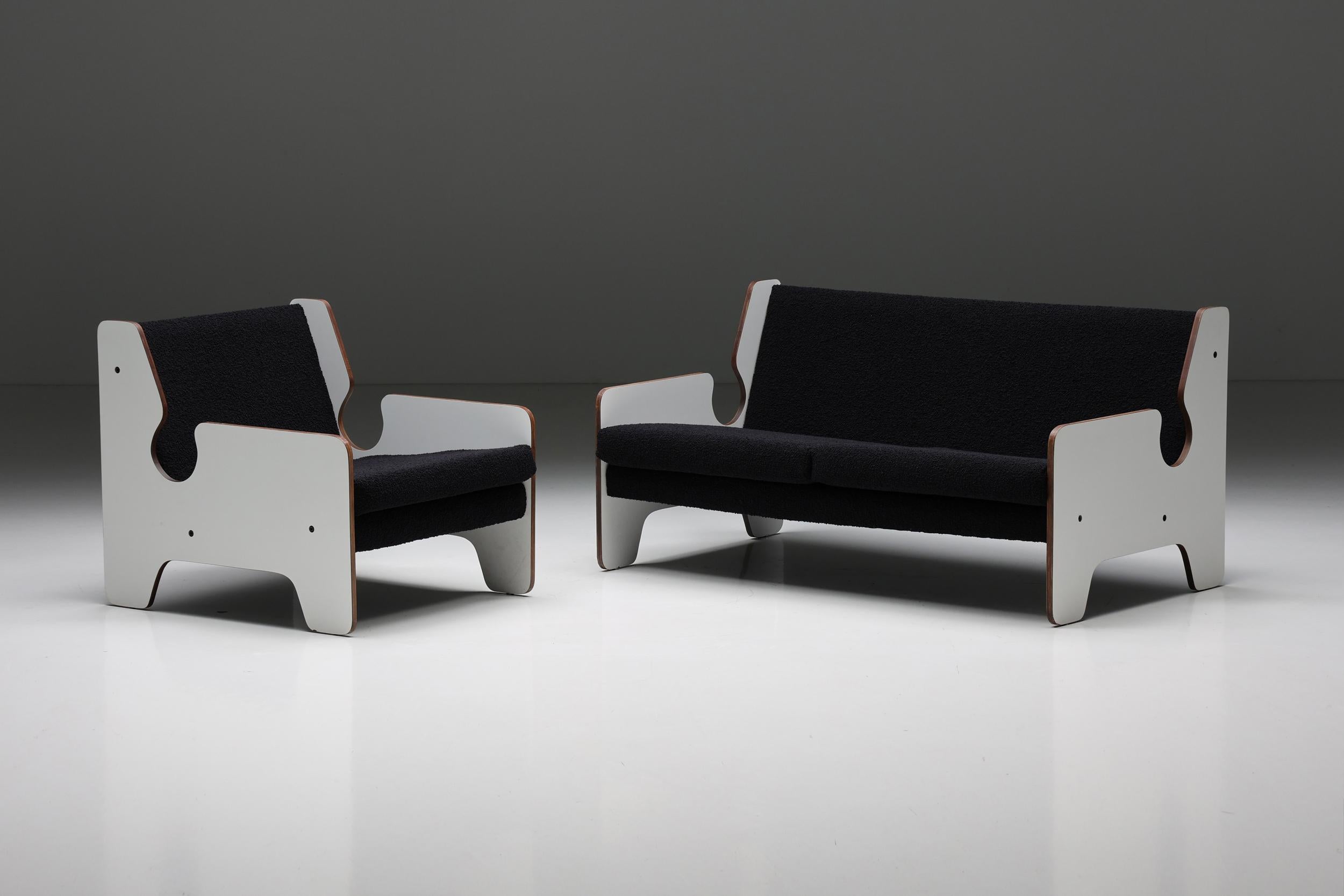 Post-Modern Black & White Two-Seater Sofa, Italy, 1970s For Sale 8
