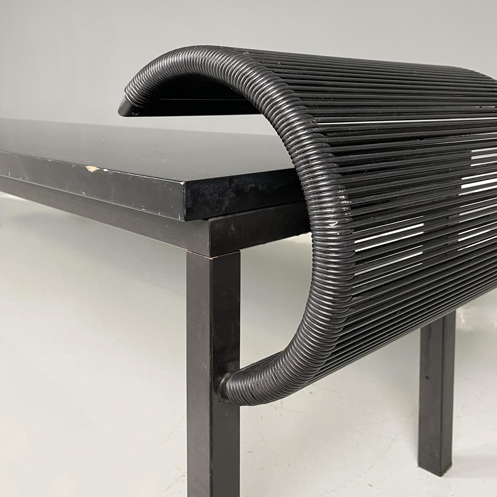 Italian post-modern Black wood, metal and plastic bench by Nanni Fly Line, 1990s In Good Condition For Sale In MIlano, IT