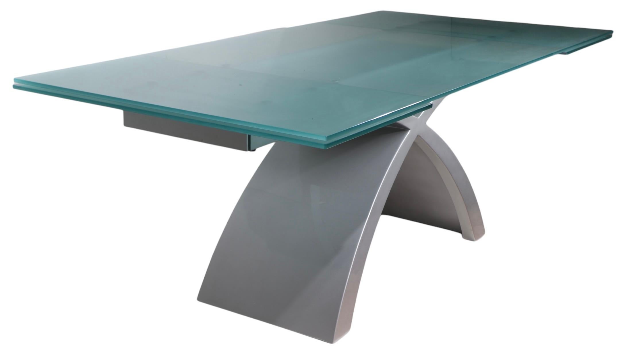  Italian Post Modern Contemporary  Extension Dining Table Tokyo by Tonin  For Sale 11