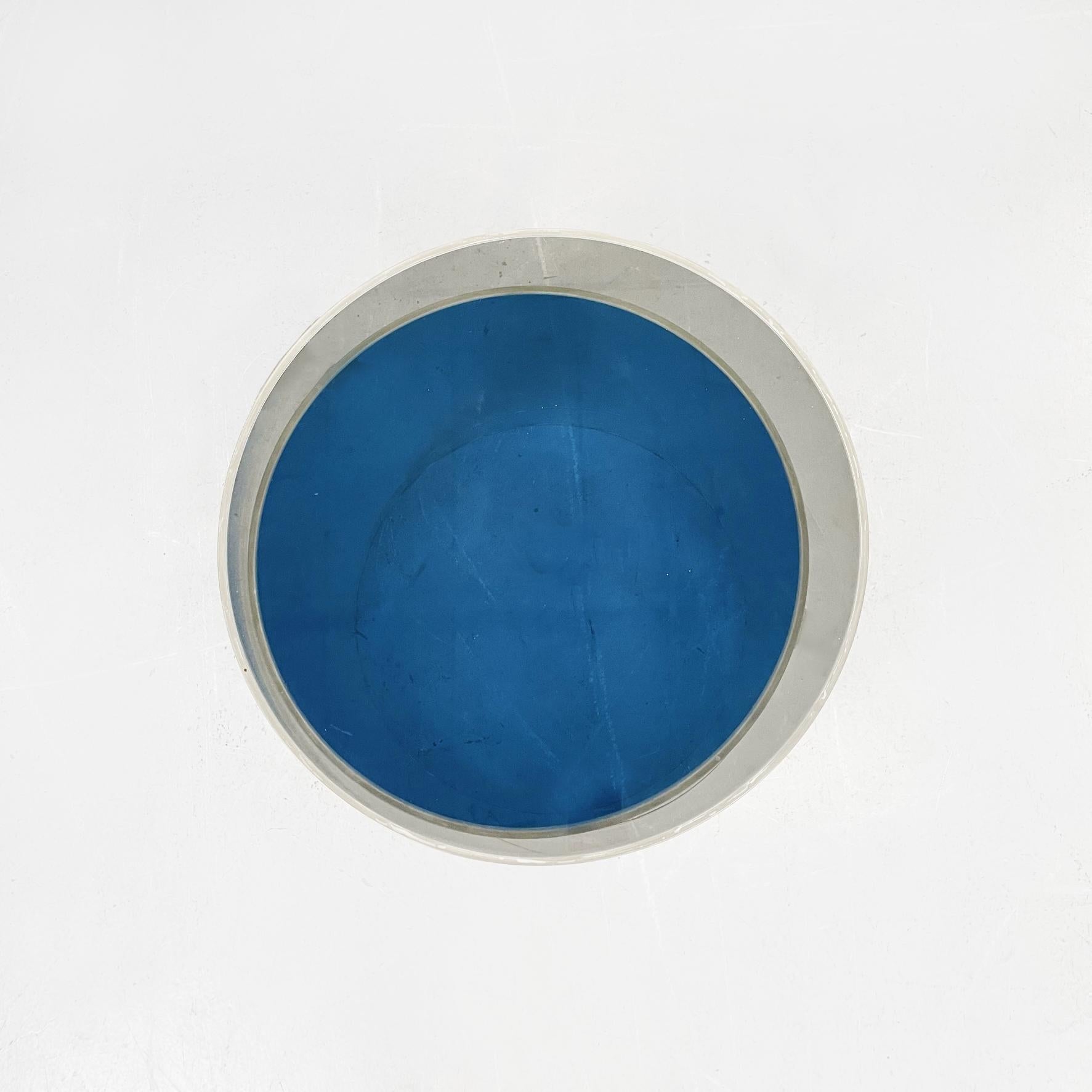 Postmoderne Tables basses cylindriques italiennes post-modernes en plexiglas gris et bleu, années 2000 en vente