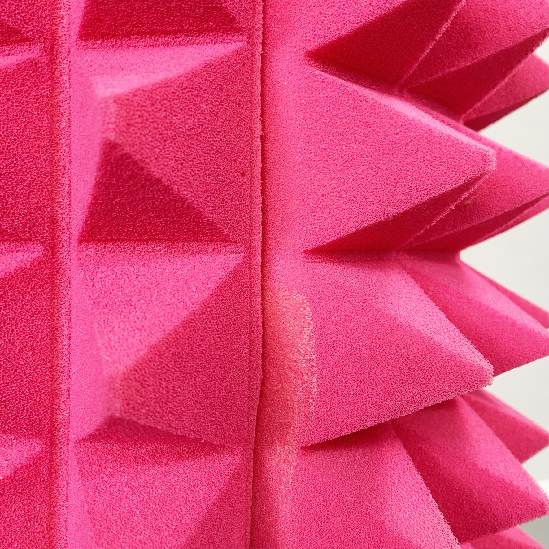 Italian Post-Modern Cylindrical TOTEM with Pyramids in Pink Foam, 1980-2000s 4