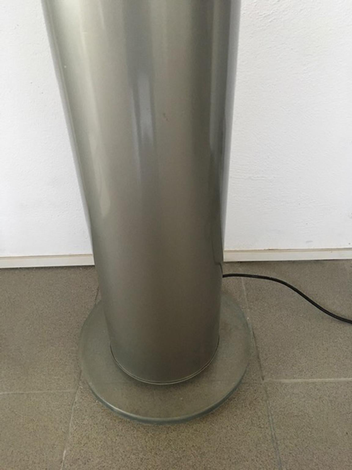 Post-Modern Italian Postmodern Design 1970 Lacquered Aluminium Floor Lamp with Plexiglass For Sale