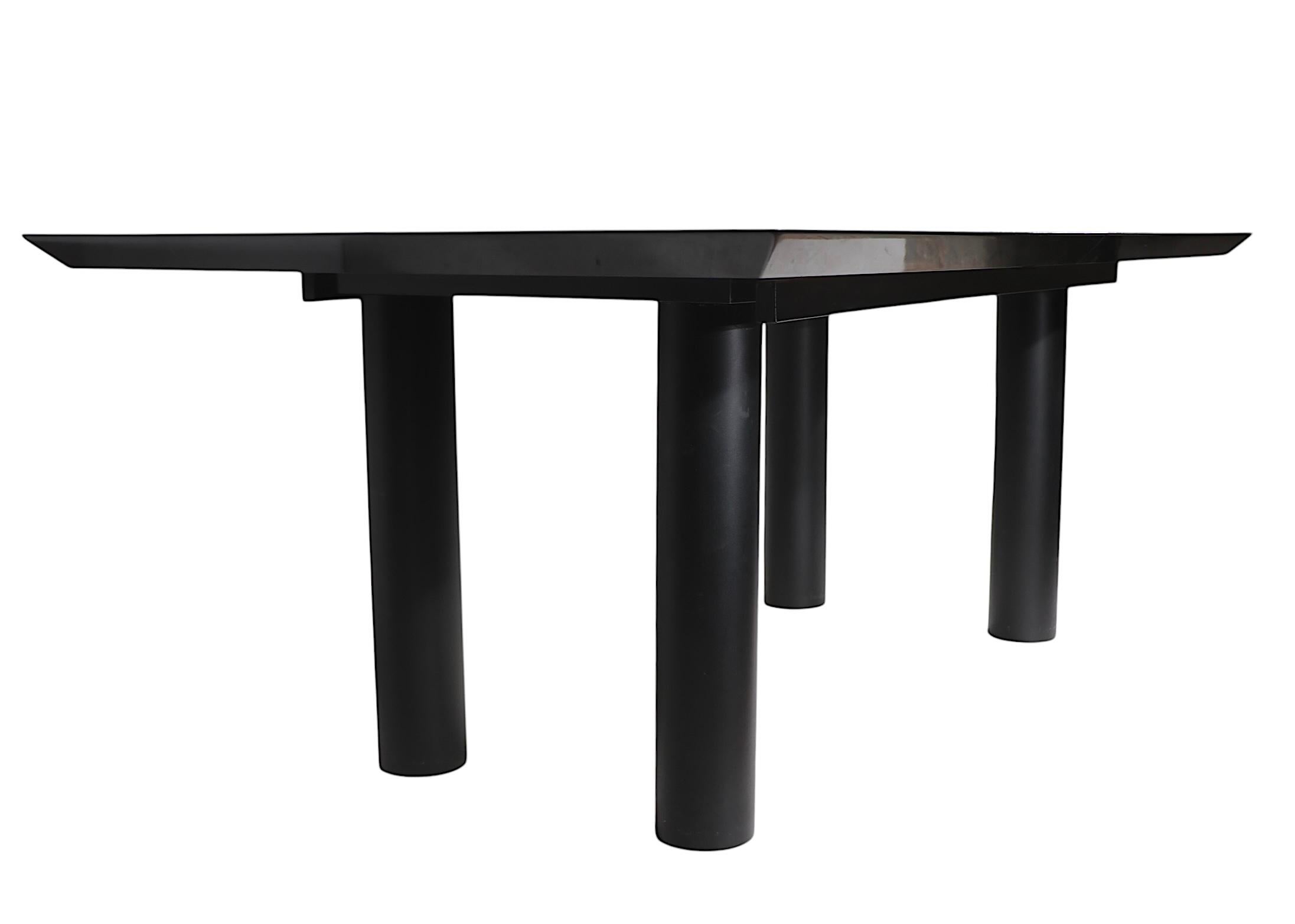 Italian Post Modern Dining Table by Oscar Dell Arredamento for Miniforms c 1970s For Sale 2