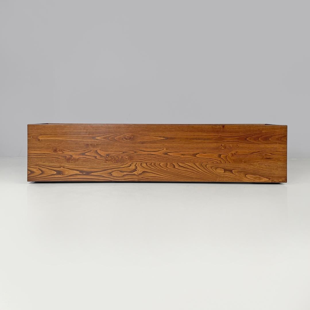Metal Italian post-modern elongated rectangular wooden planter with wheels, 1980s For Sale