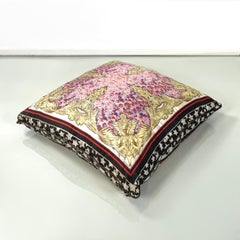 Coussin en tissu post moderne italien avec motif coloré par Roberto Cavalli 2000s