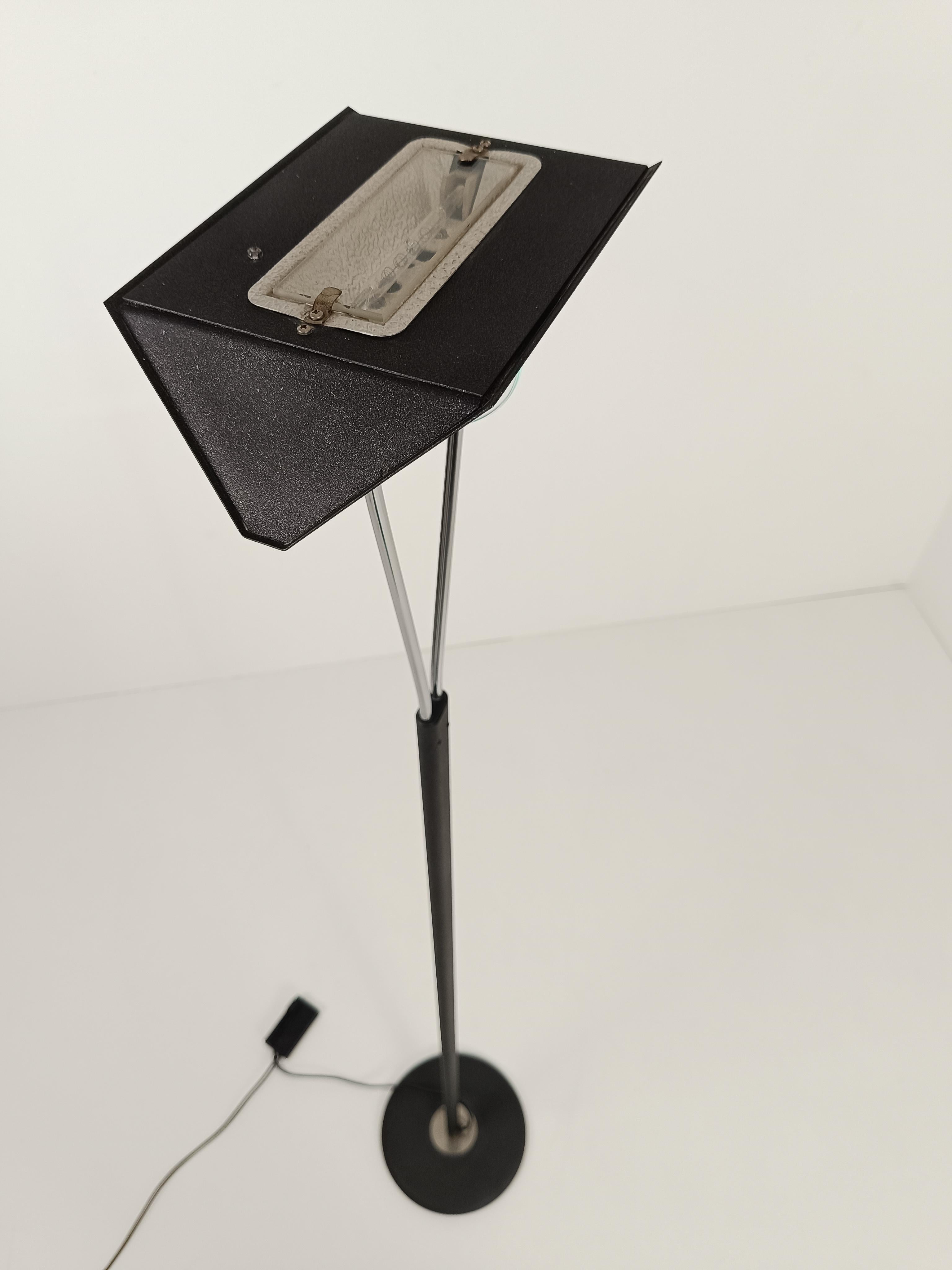 Lampadaire italien post-moderne dans le style de Fontana Arte, années 80/90 en vente 9