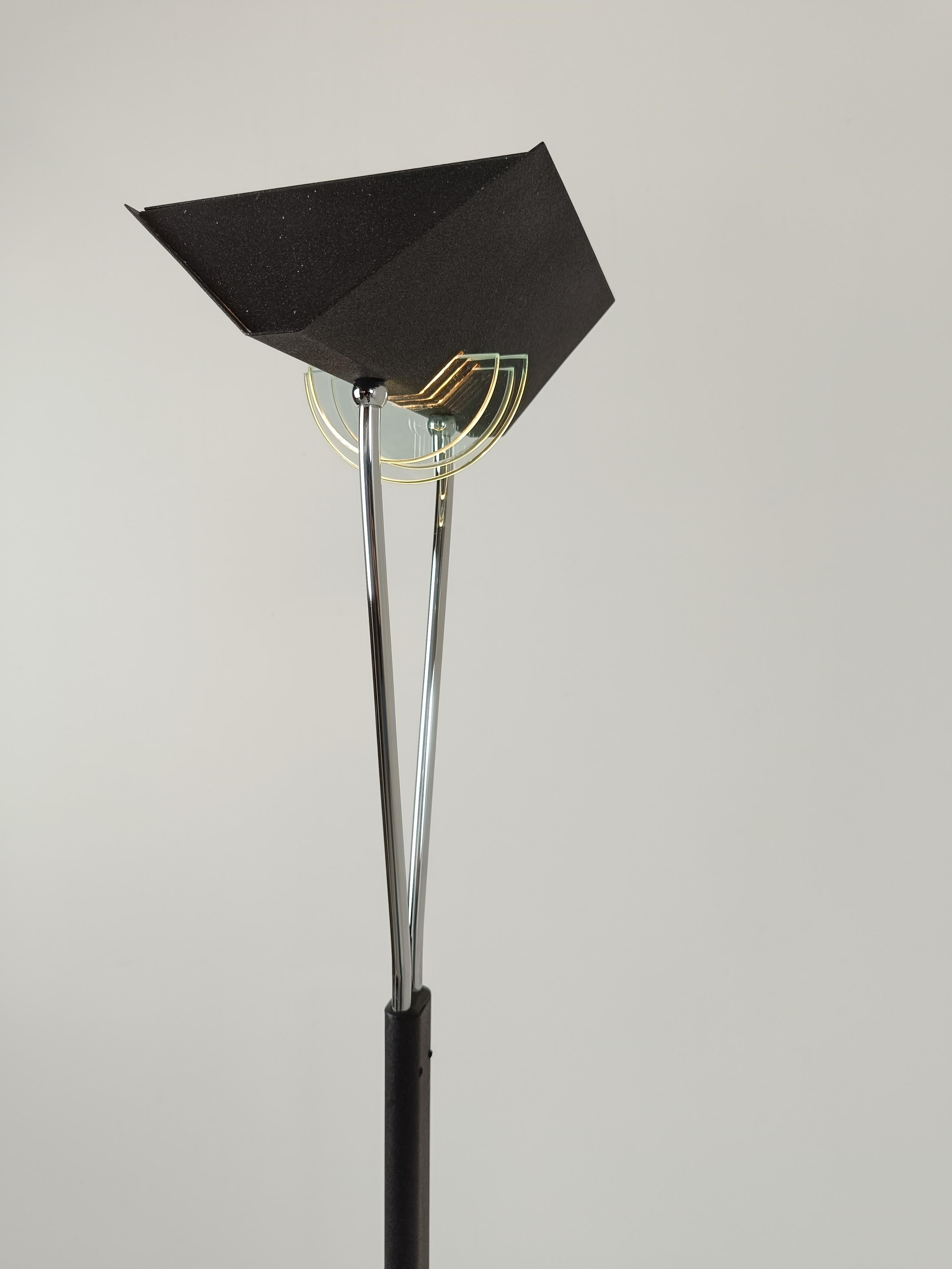 Métal Lampadaire italien post-moderne dans le style de Fontana Arte, années 80/90 en vente