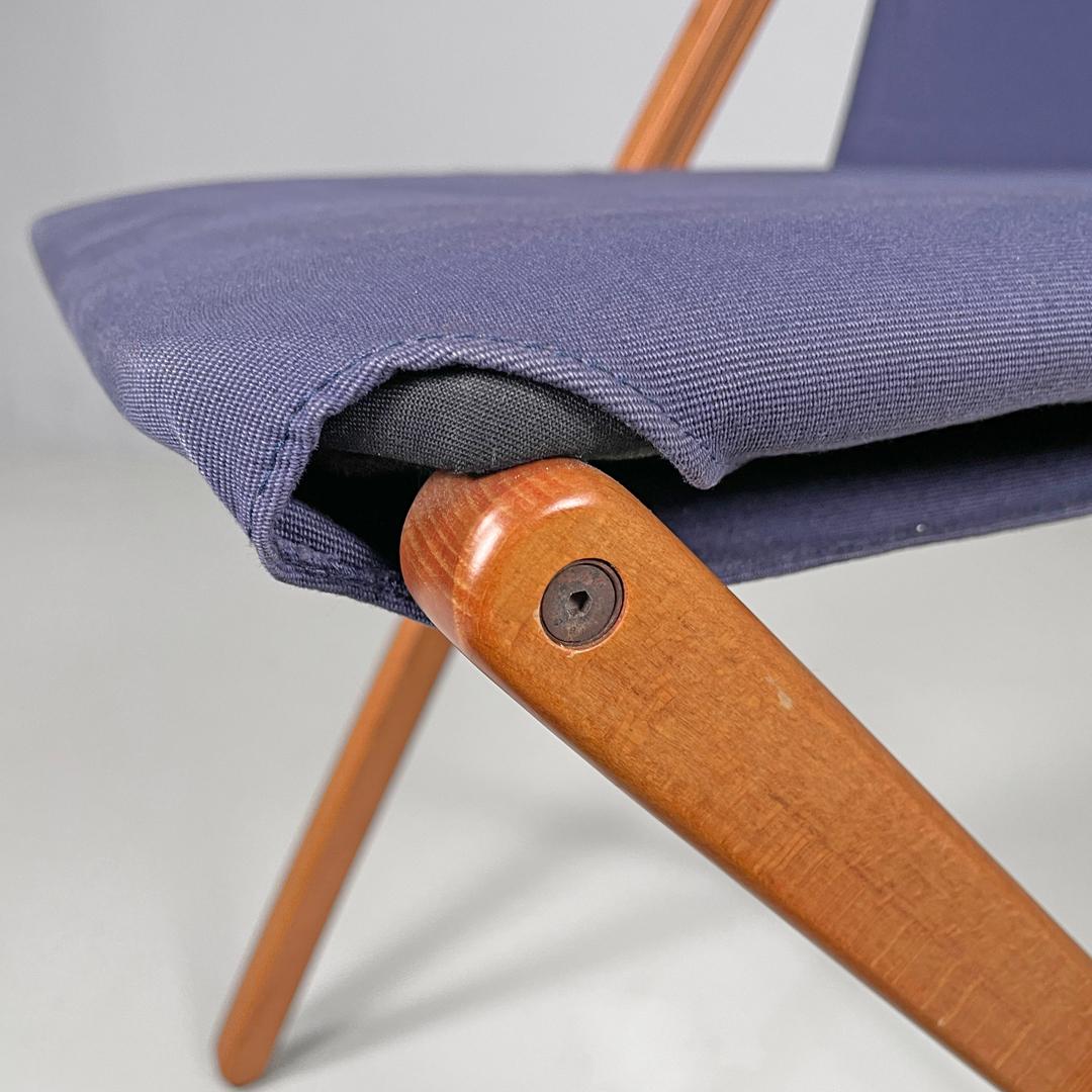 Italian post modern folding chair in wood and blue fabric structure, 1990s For Sale 10