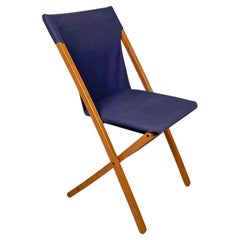 Silla plegable postmoderna italiana de madera y estructura de tela azul, años 90