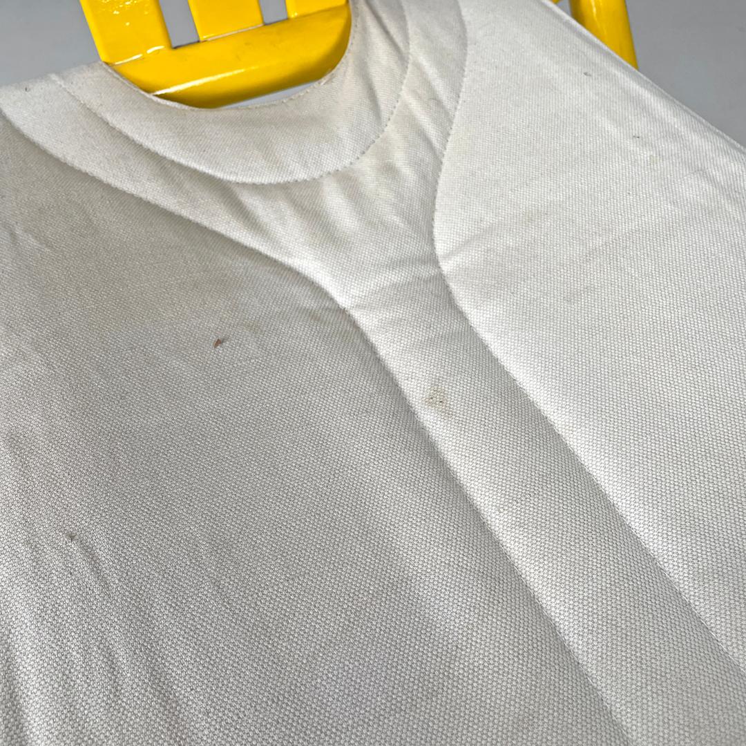 Italian post-modern folding tub chair in yellow wood and beige fabric, 1980s For Sale 8