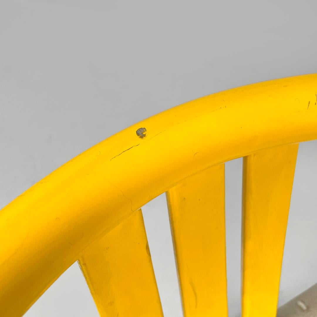 Italian post-modern folding tub chair in yellow wood and beige fabric, 1980s For Sale 1