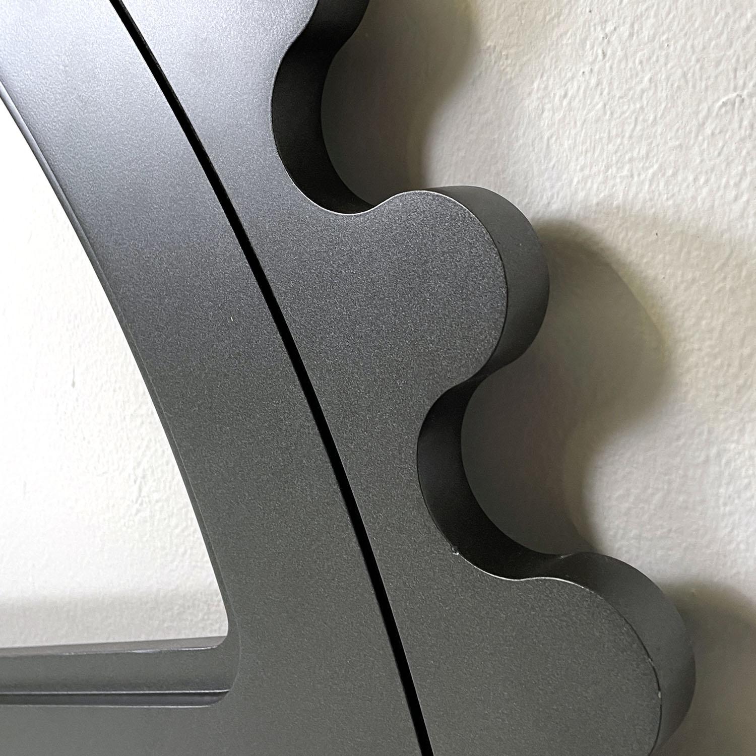 Italian post-modern glitter grey round mechanism shaped prop, 2020s For Sale 3