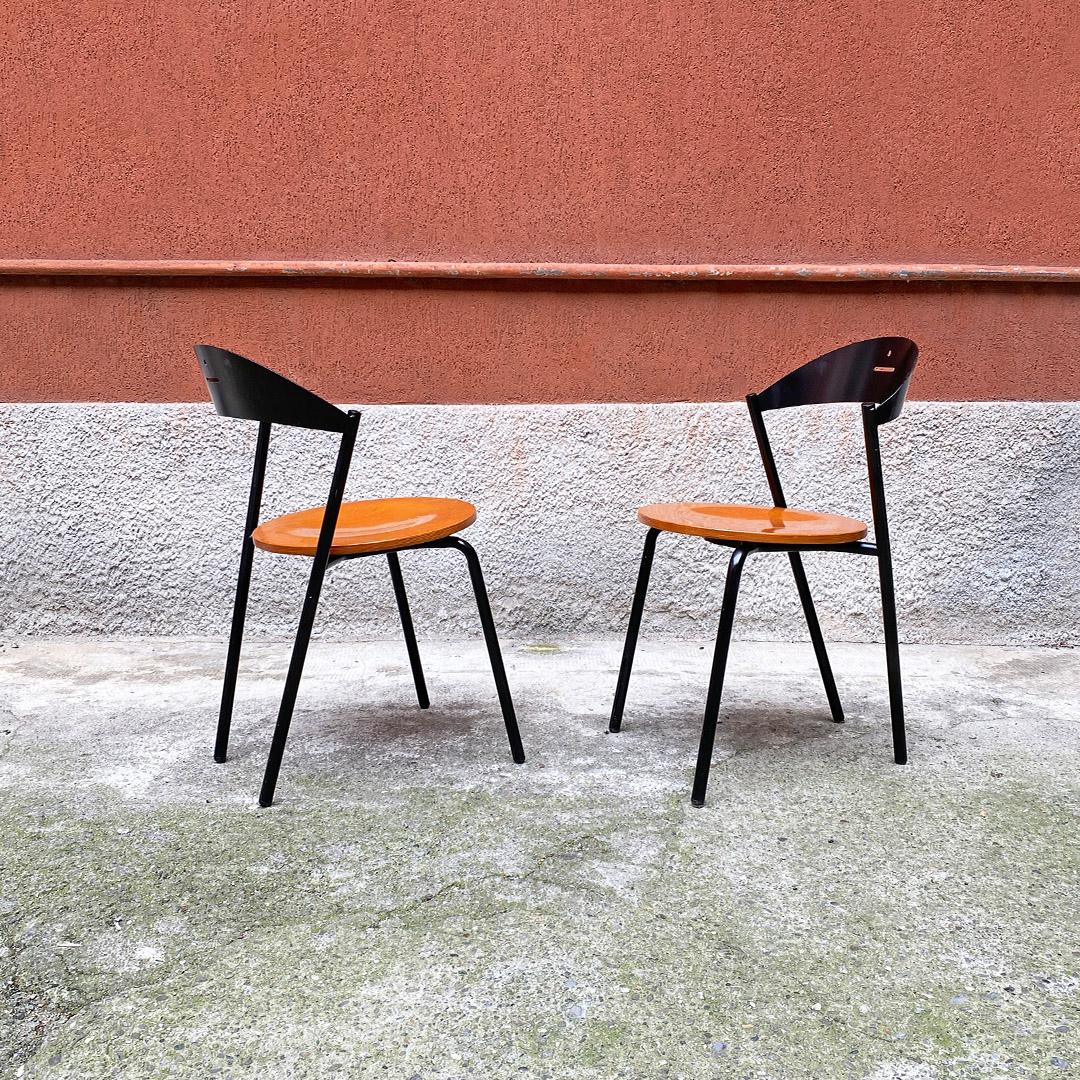 Italian Post Modern Grey Metal Solid Wood and Brass Set of Fly Line Chairs 1980s In Good Condition In MIlano, IT