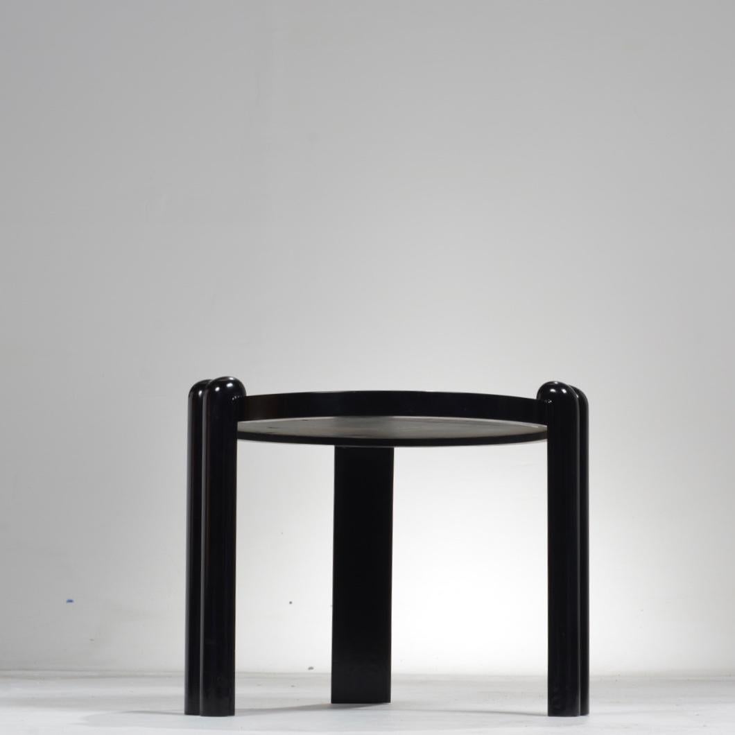 Italian Post-Modern Lacquered Black End Table 2