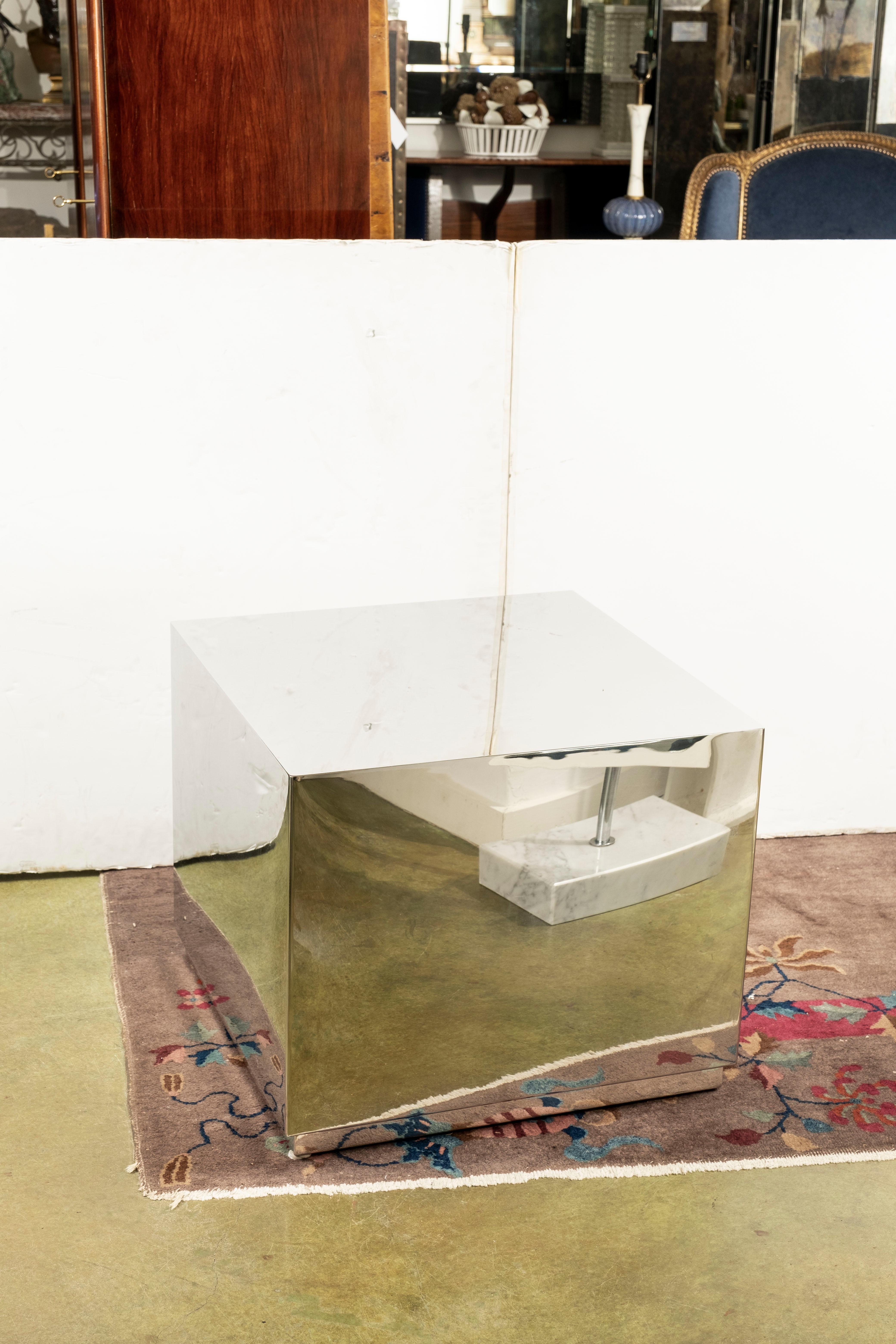 Post-Modern Italian Post Modern Mirrored Finish Steel Cube Table For Sale
