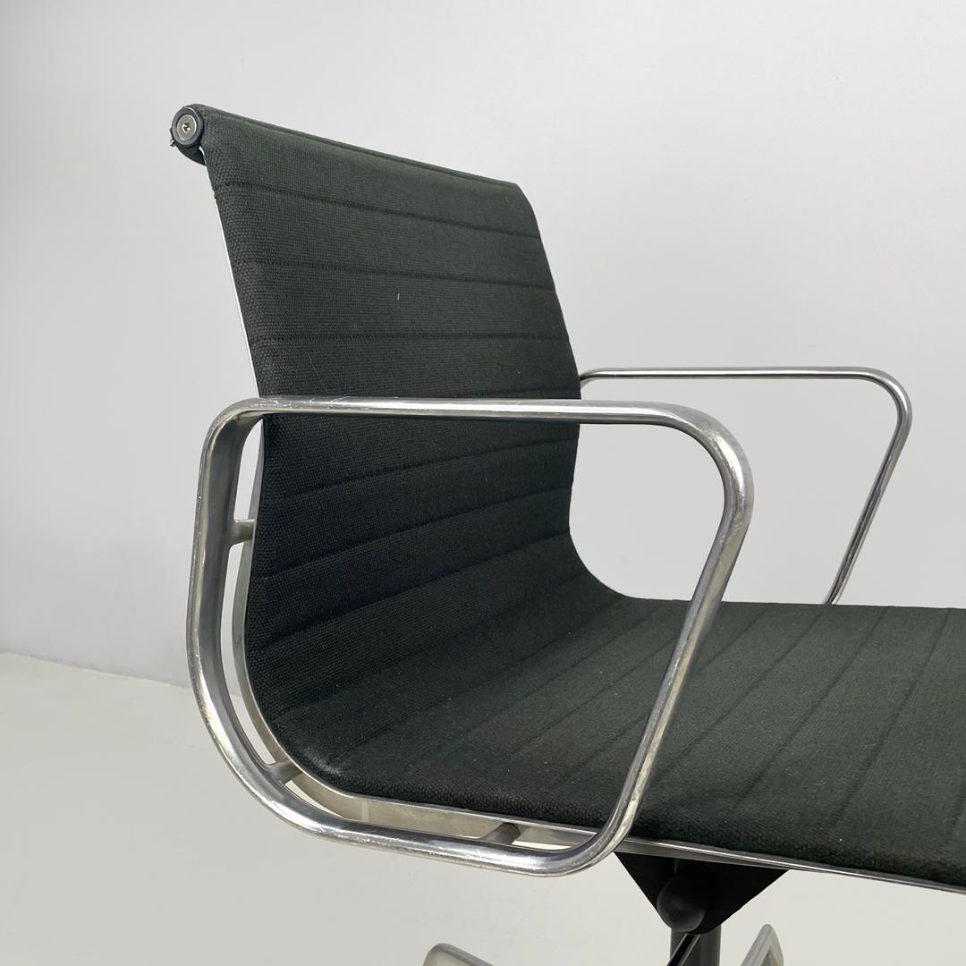 Italian post modern office chair EA108 by Charles and Ray Eames for ICF, 2000s For Sale 4