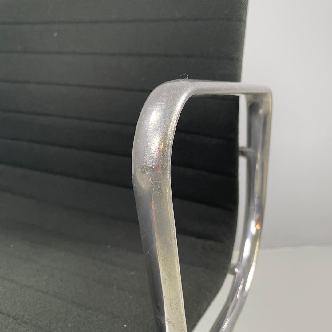 Italian post modern office chair EA108 by Charles and Ray Eames for ICF, 2000s For Sale 5