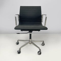 Silla de oficina postmoderna italiana EA108 de Charles and Ray Eames para ICF, años 2000