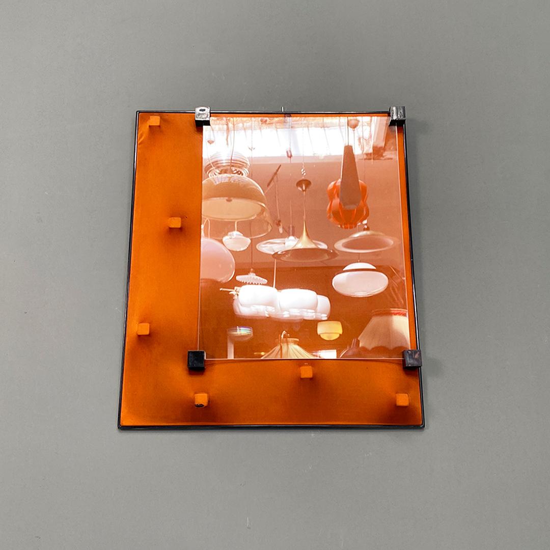Italian Post Modern Orange Plastic and Glass Wall Photo Frame, 1980s In Good Condition For Sale In MIlano, IT