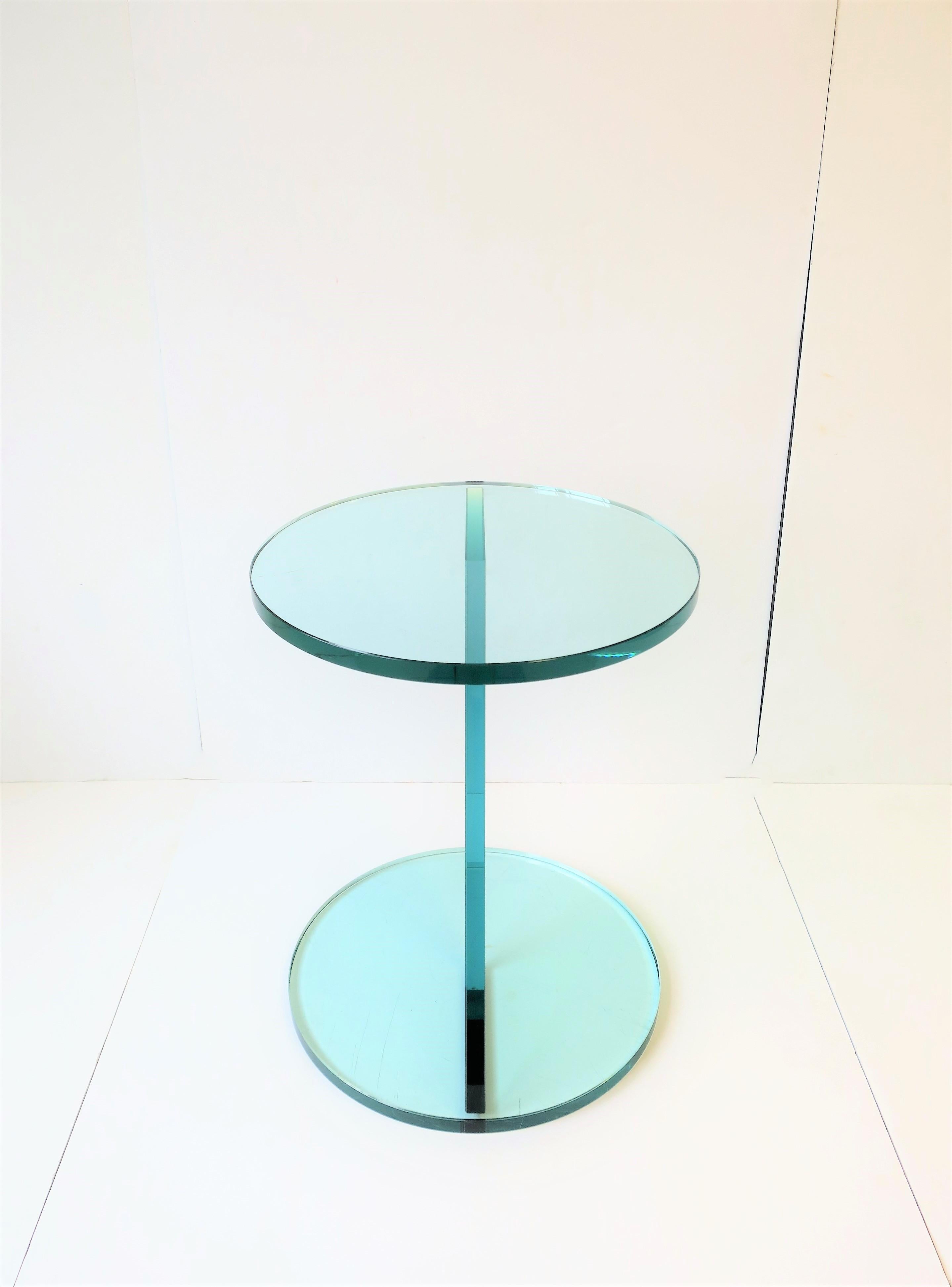 20th Century Italian Postmodern Round Glass Side Table or Drinks Table
