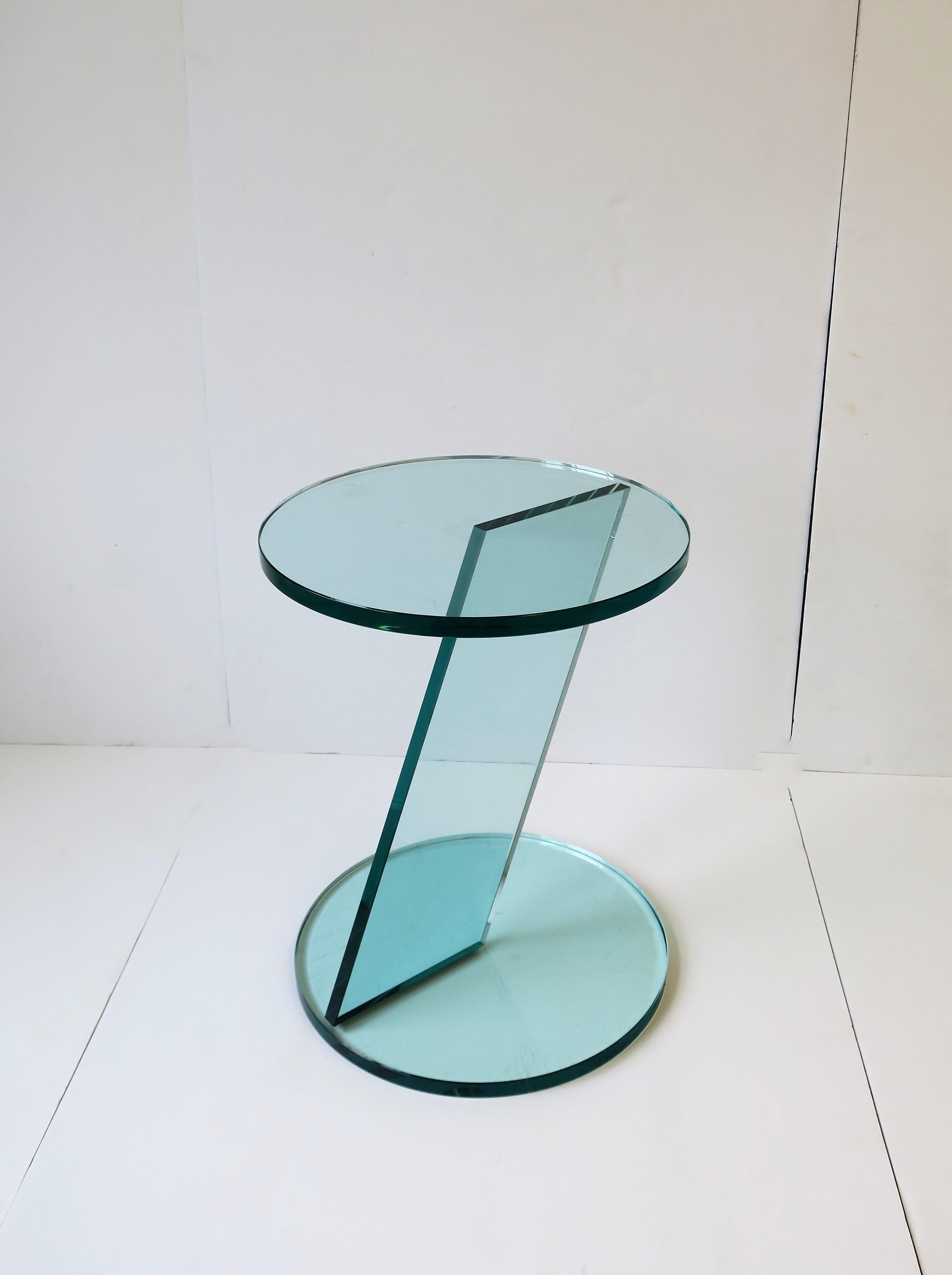 Italian Postmodern Round Glass Side Table or Drinks Table 1