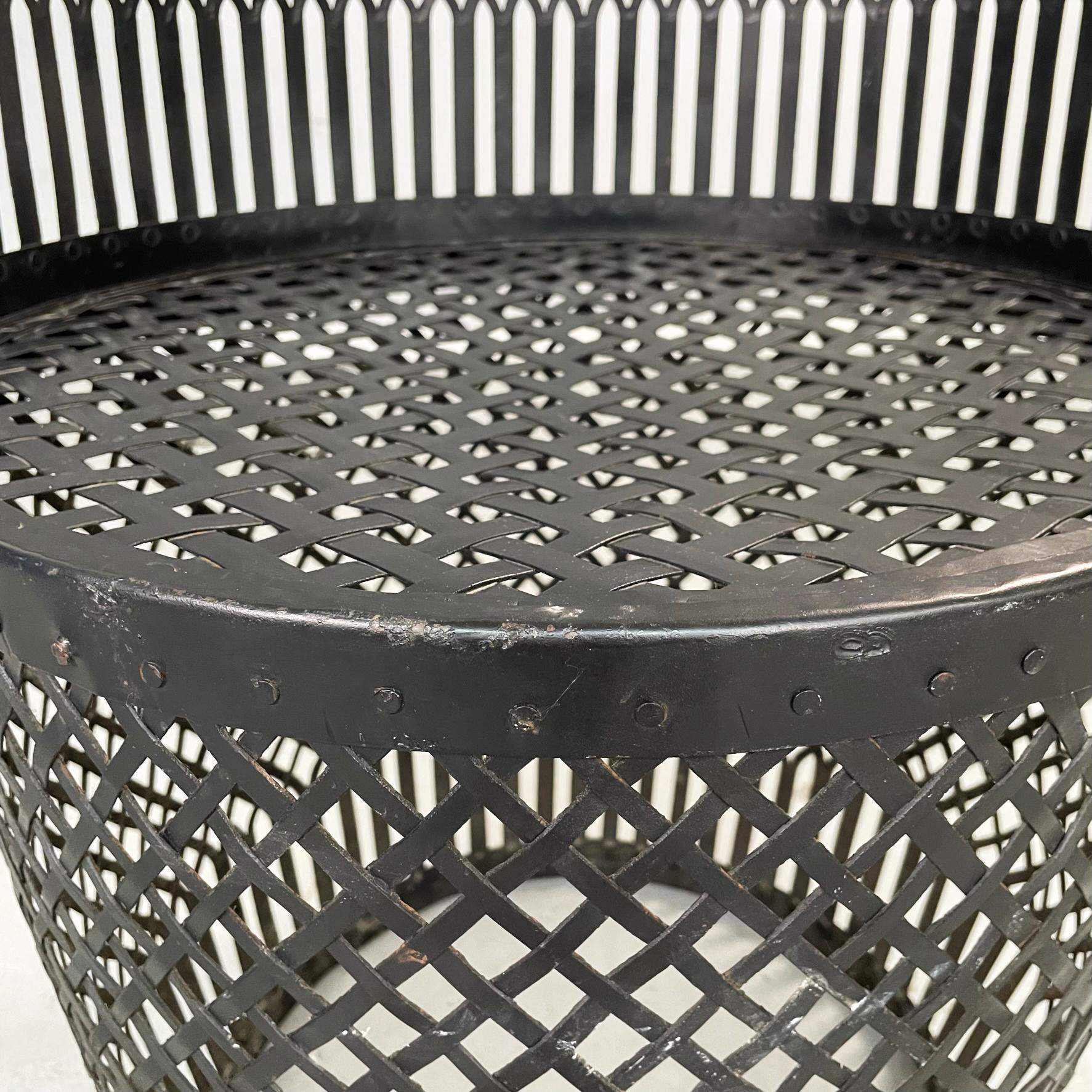 Italian Post-Modern Round Outdoor Armchair in Black Painted Iron, 2000s 4