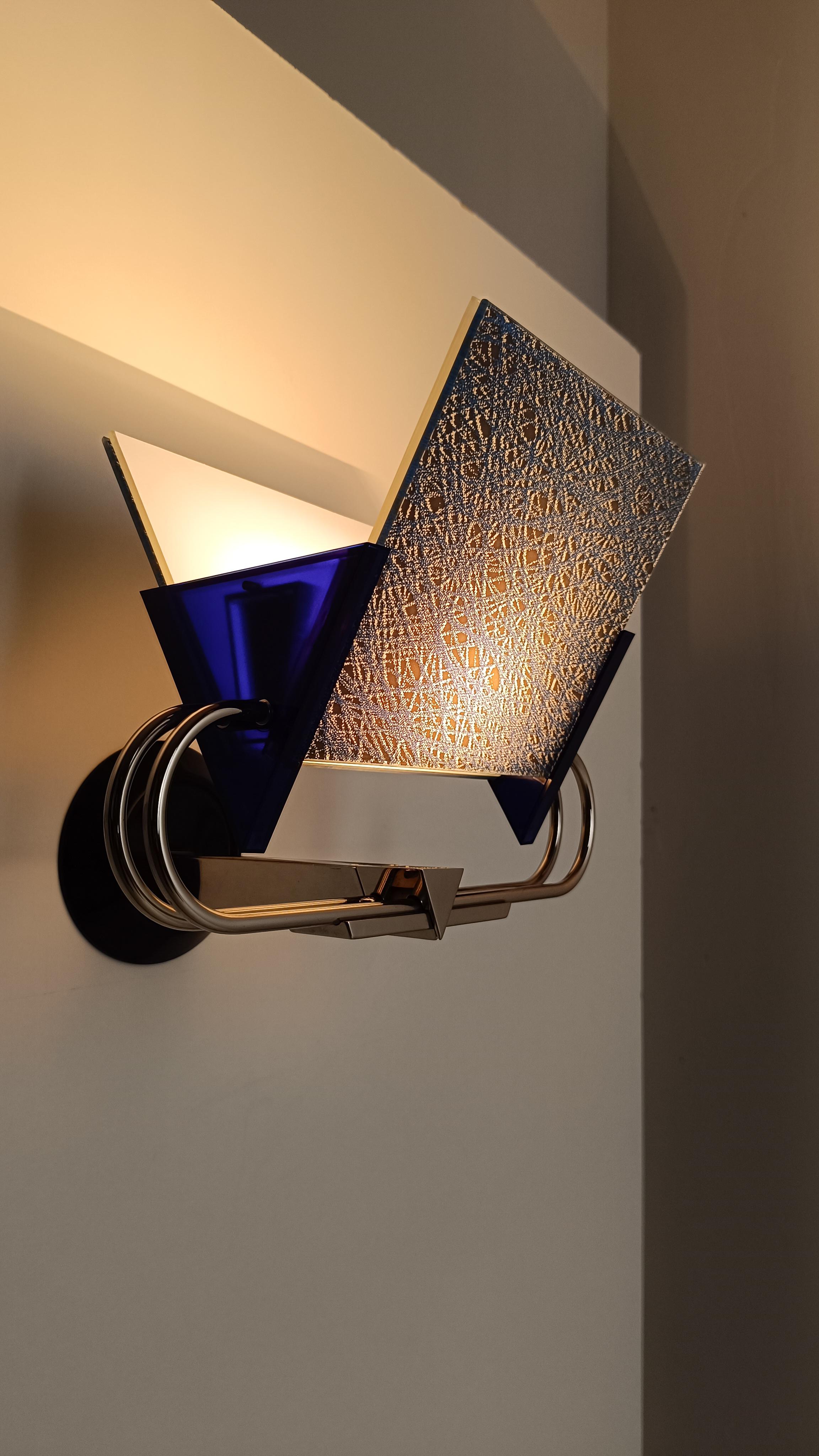 Italian Post Modern Sconce design by Perry A. King & S. Mirand for Arteluce en venta 5