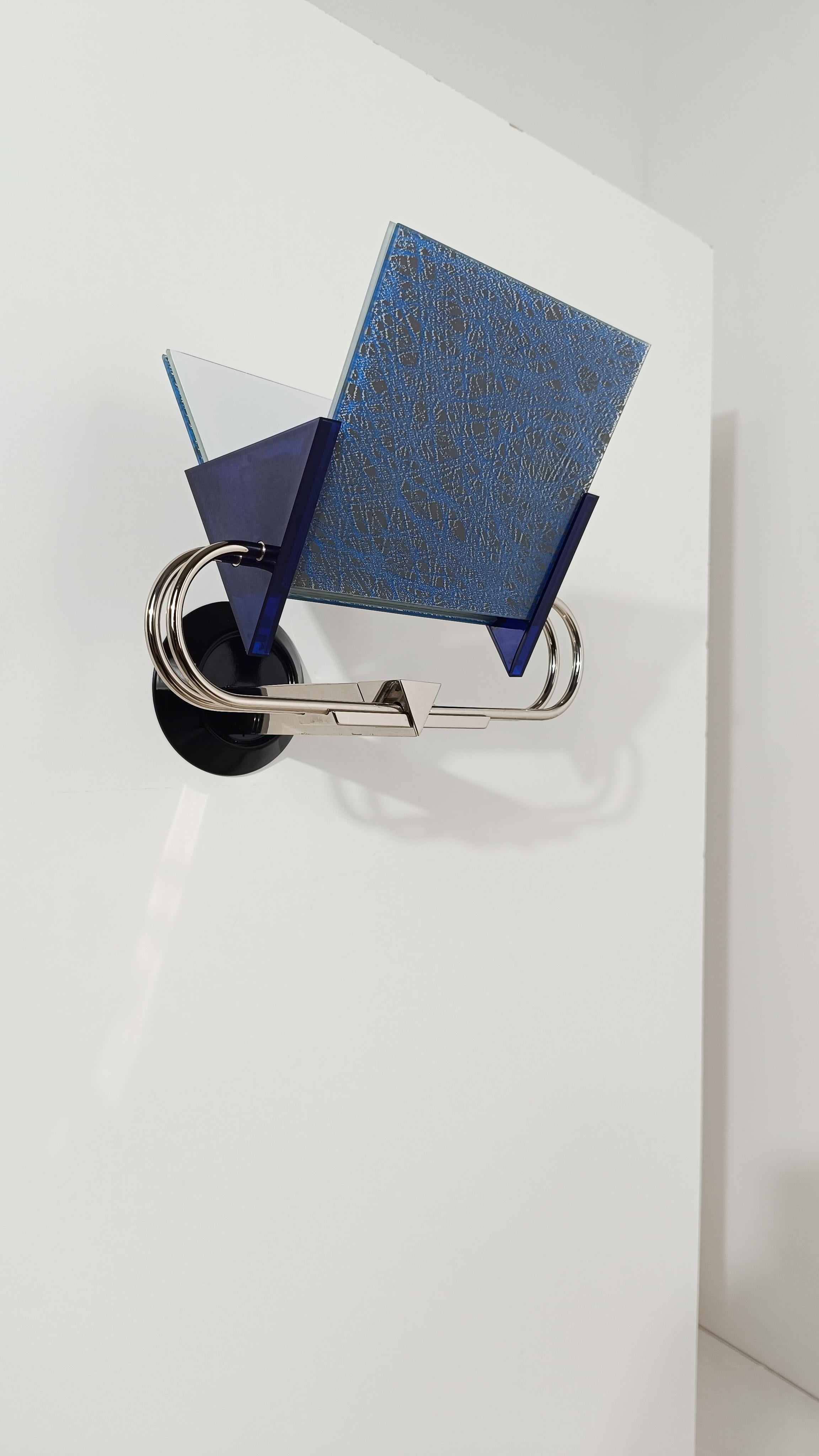 Italian Post Modern Sconce design by Perry A. King & S. Mirand for Arteluce en venta 1