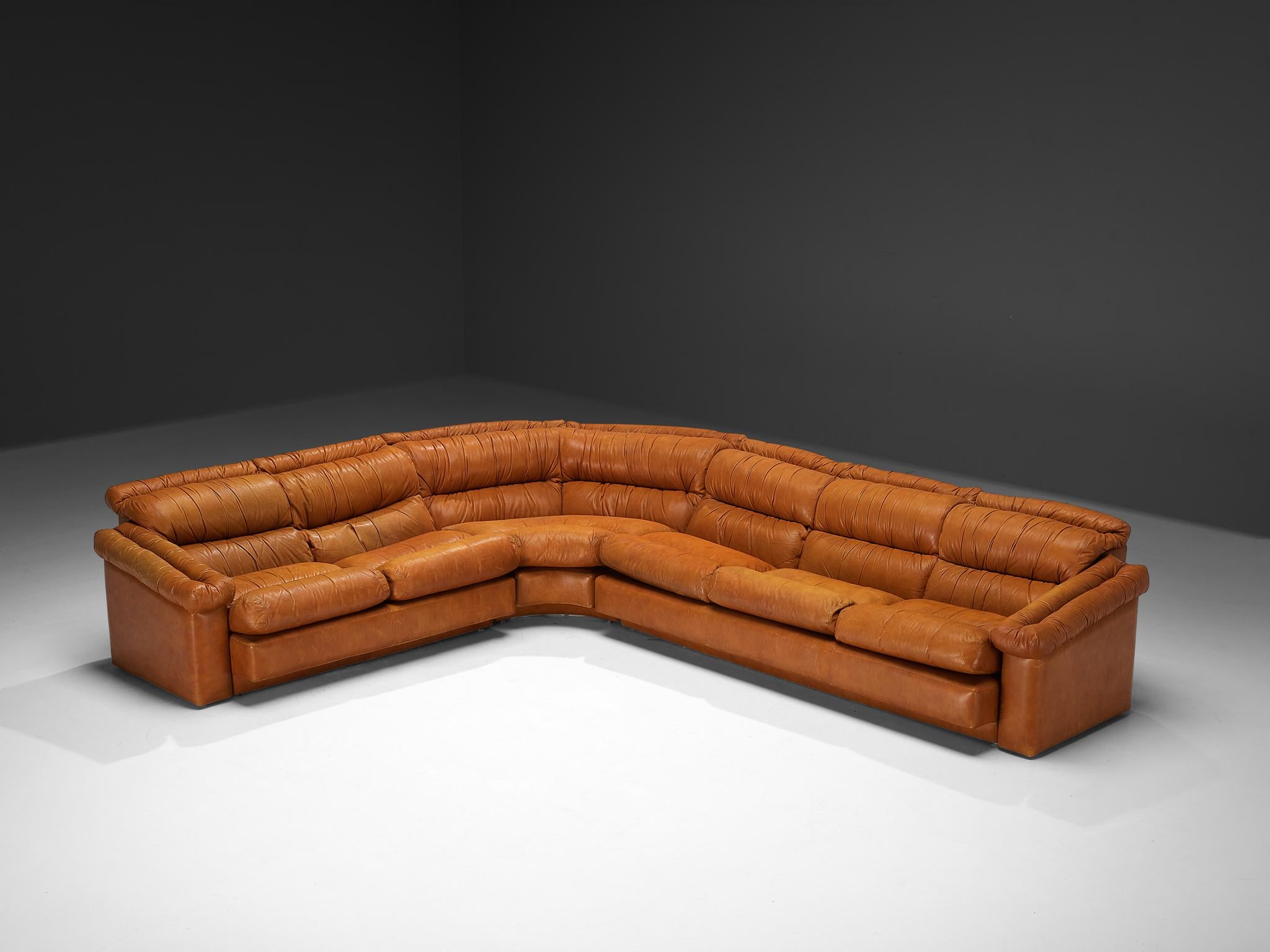 Italienisches postmodernes Ecksofa in cognacbraunem Leder im Zustand „Gut“ im Angebot in Waalwijk, NL