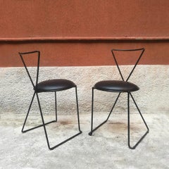 Italian Postmodern Set of 4 Black Painted Iron Rod and Leather Chairs, 1980s