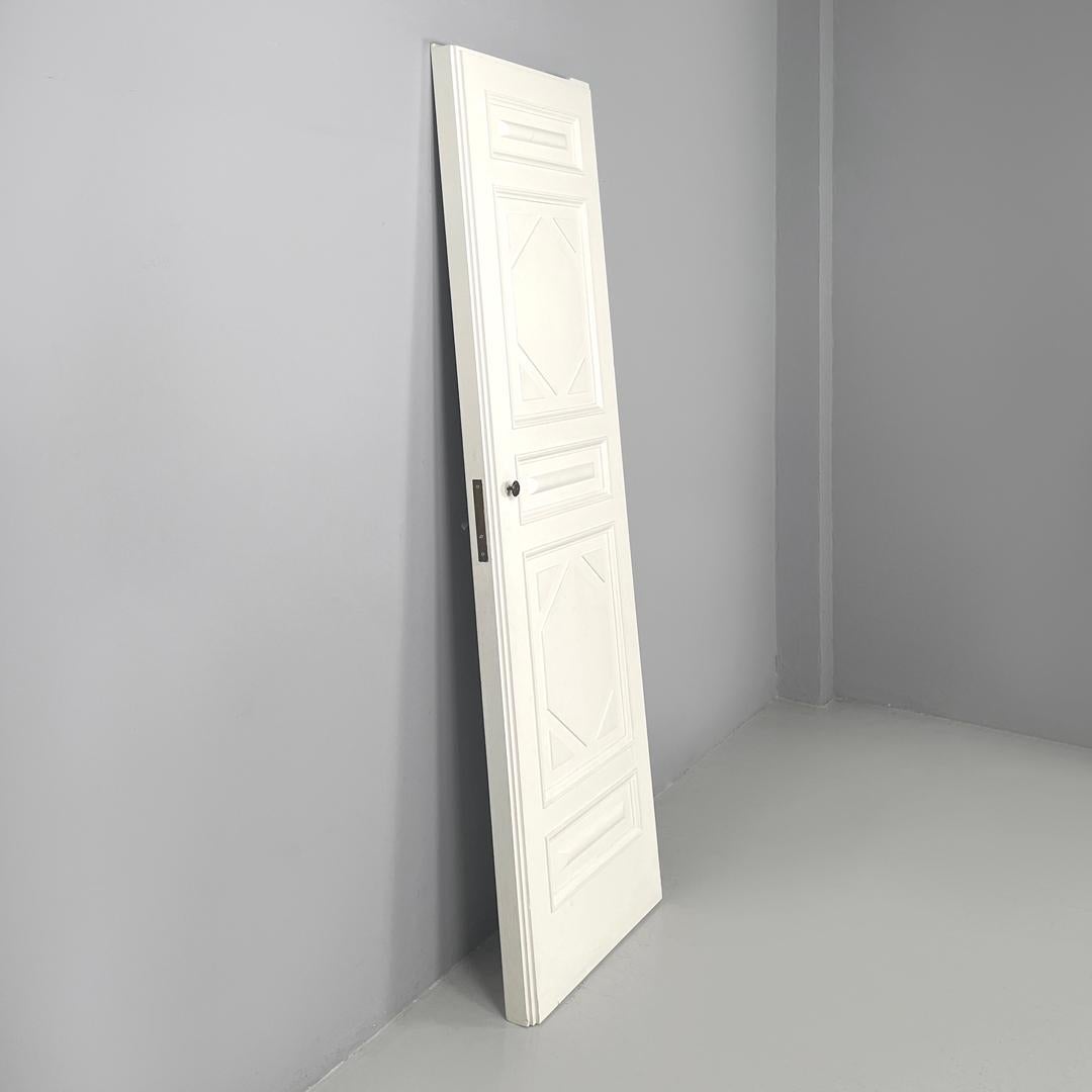 Contemporary Italian post-modern single door in white painted wood with decoration, 2000s For Sale