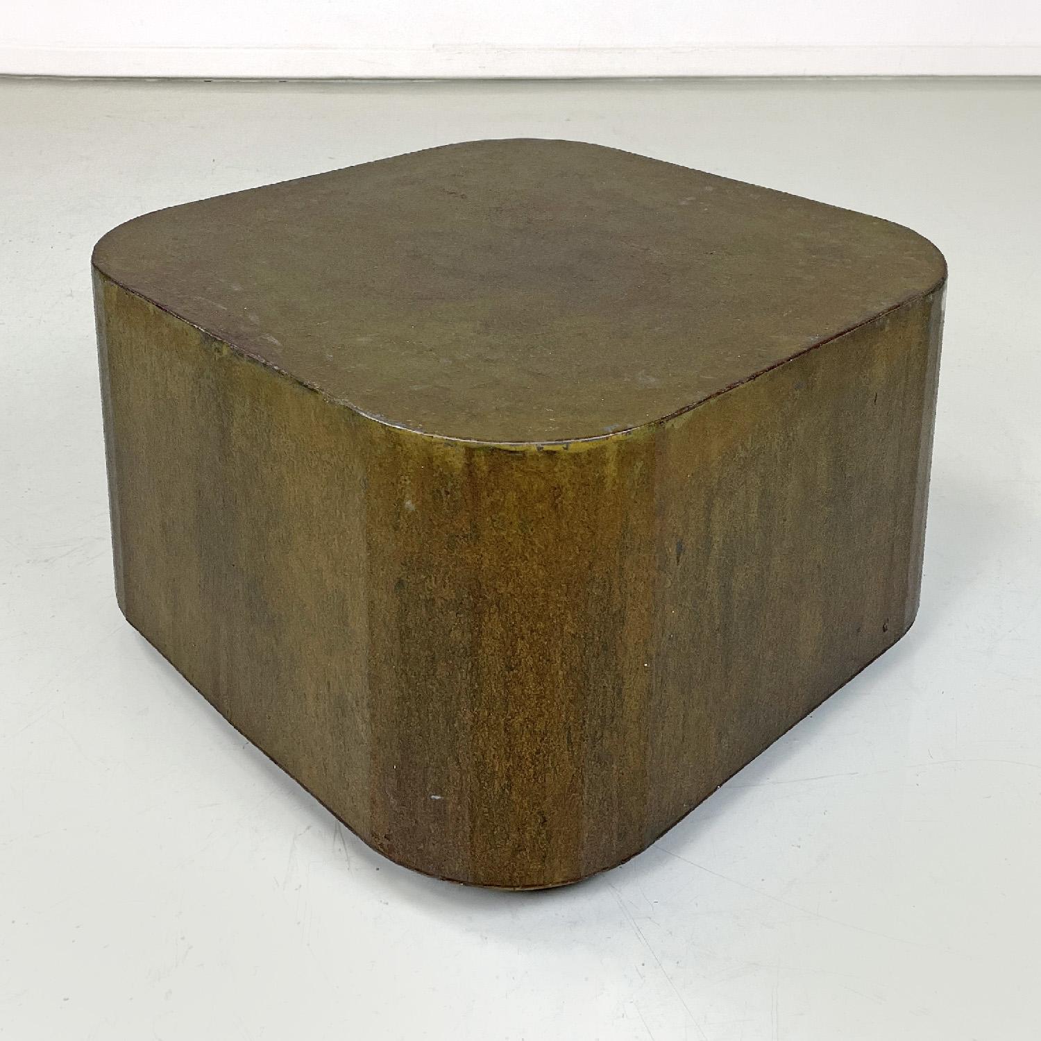 Postmoderne Table basse ou piédestal italienne post-moderne carrée en acier Corten, années 2000 en vente