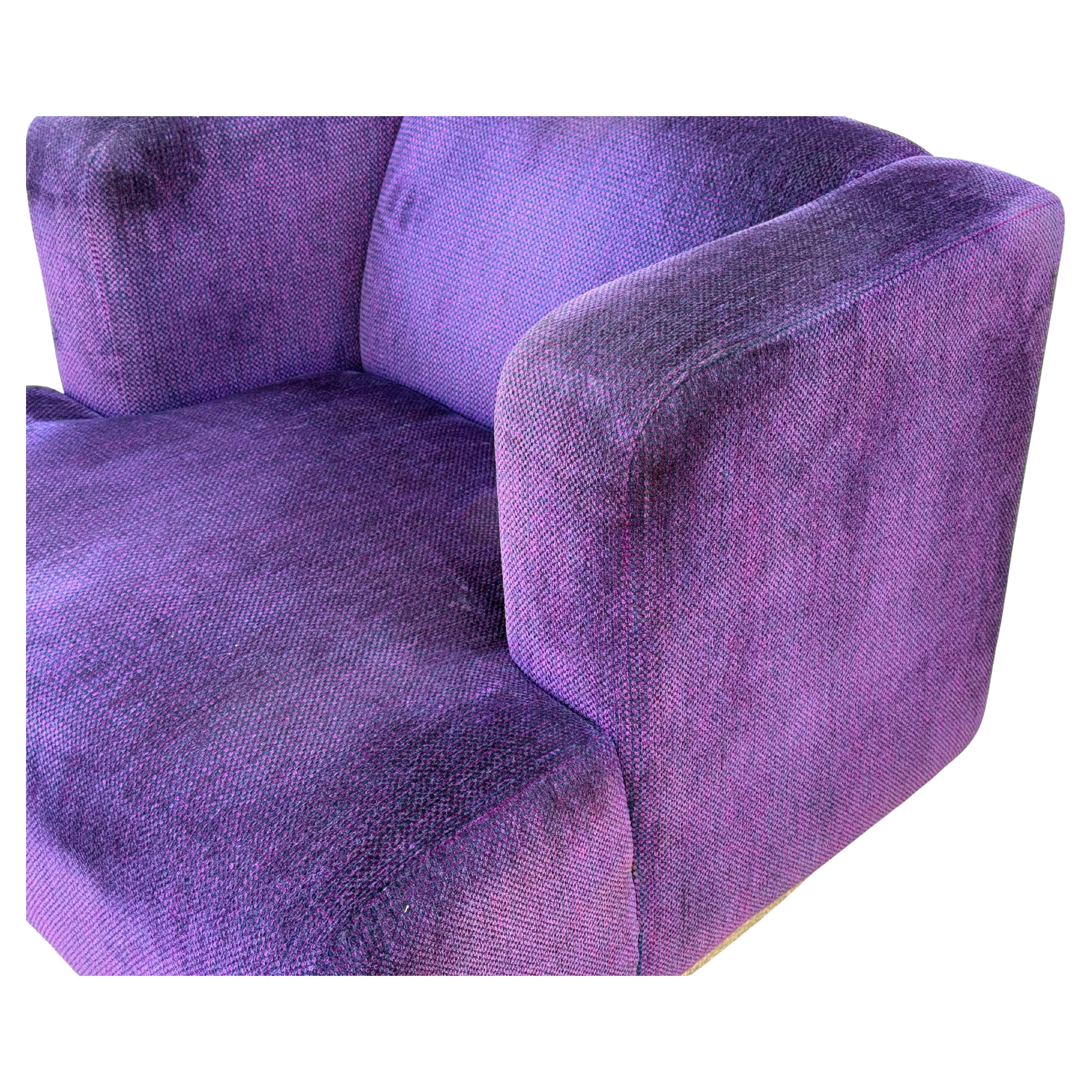 Américain Chaise longue pivotante post-moderne italienne en vente