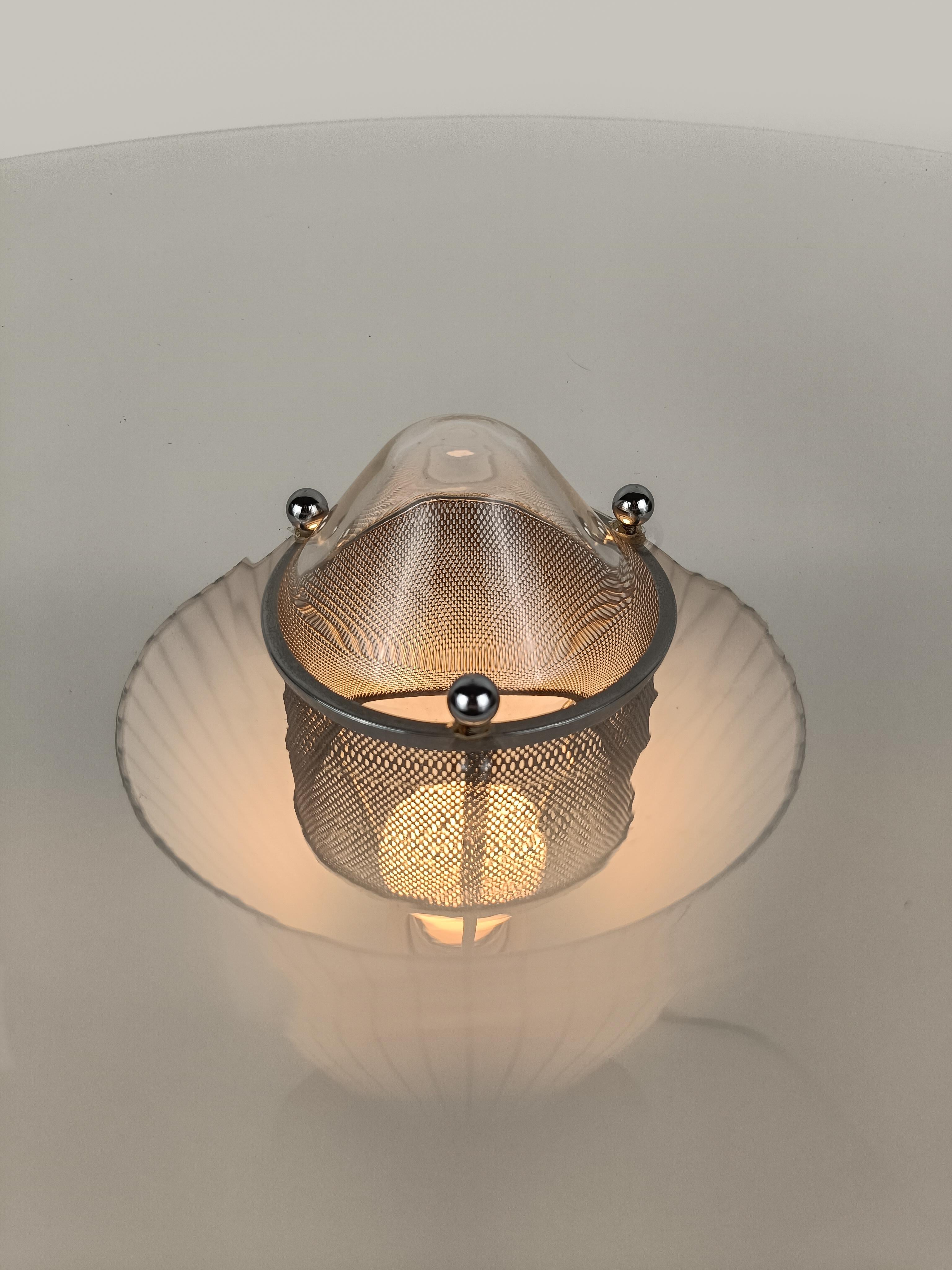 Italian Post Modern Table Lamp made in Murano Glass in the style of Umberto Riva For Sale 3
