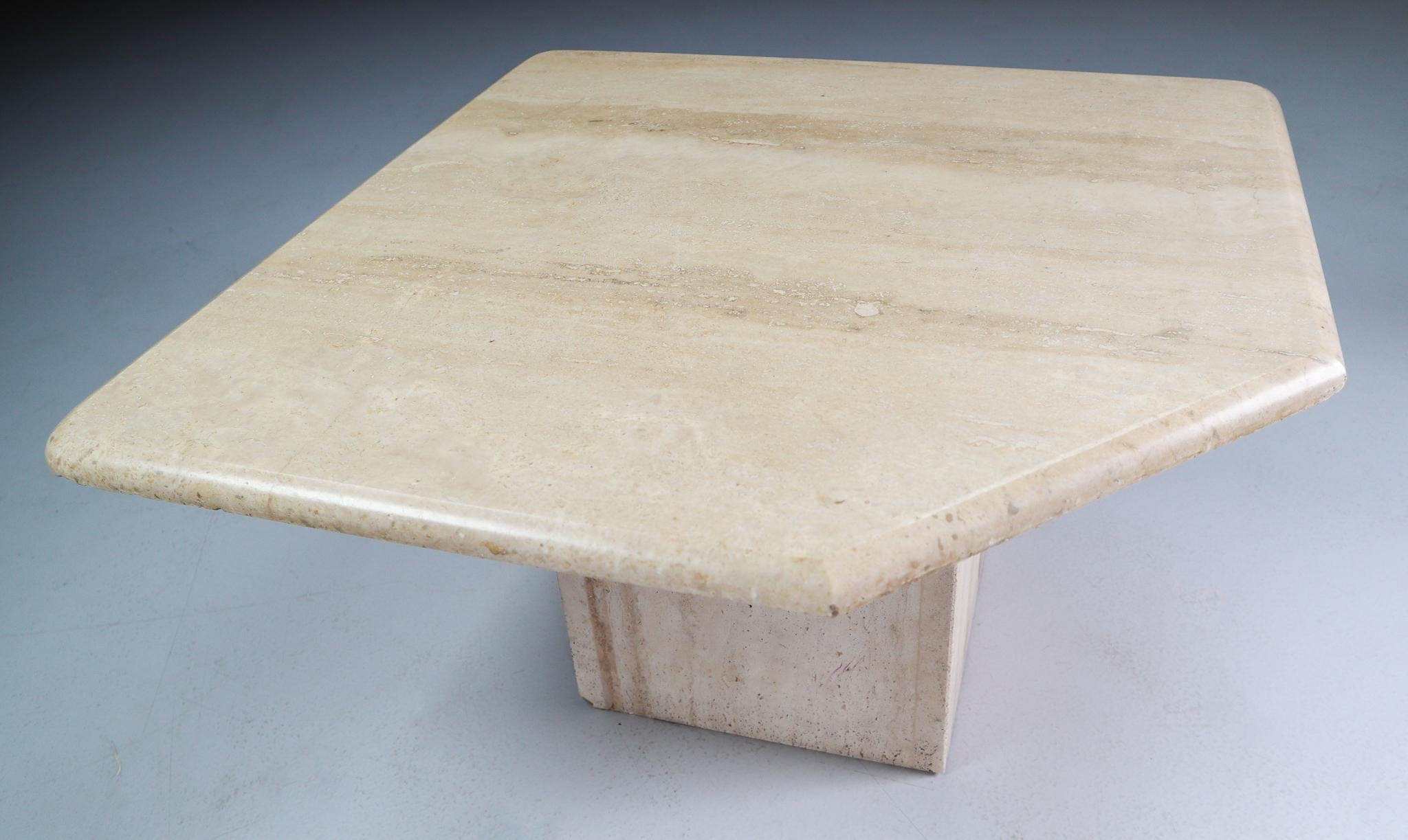 Italian Post-Modern Travertine Side, Coffee Table, 1970s In Good Condition For Sale In Almelo, NL