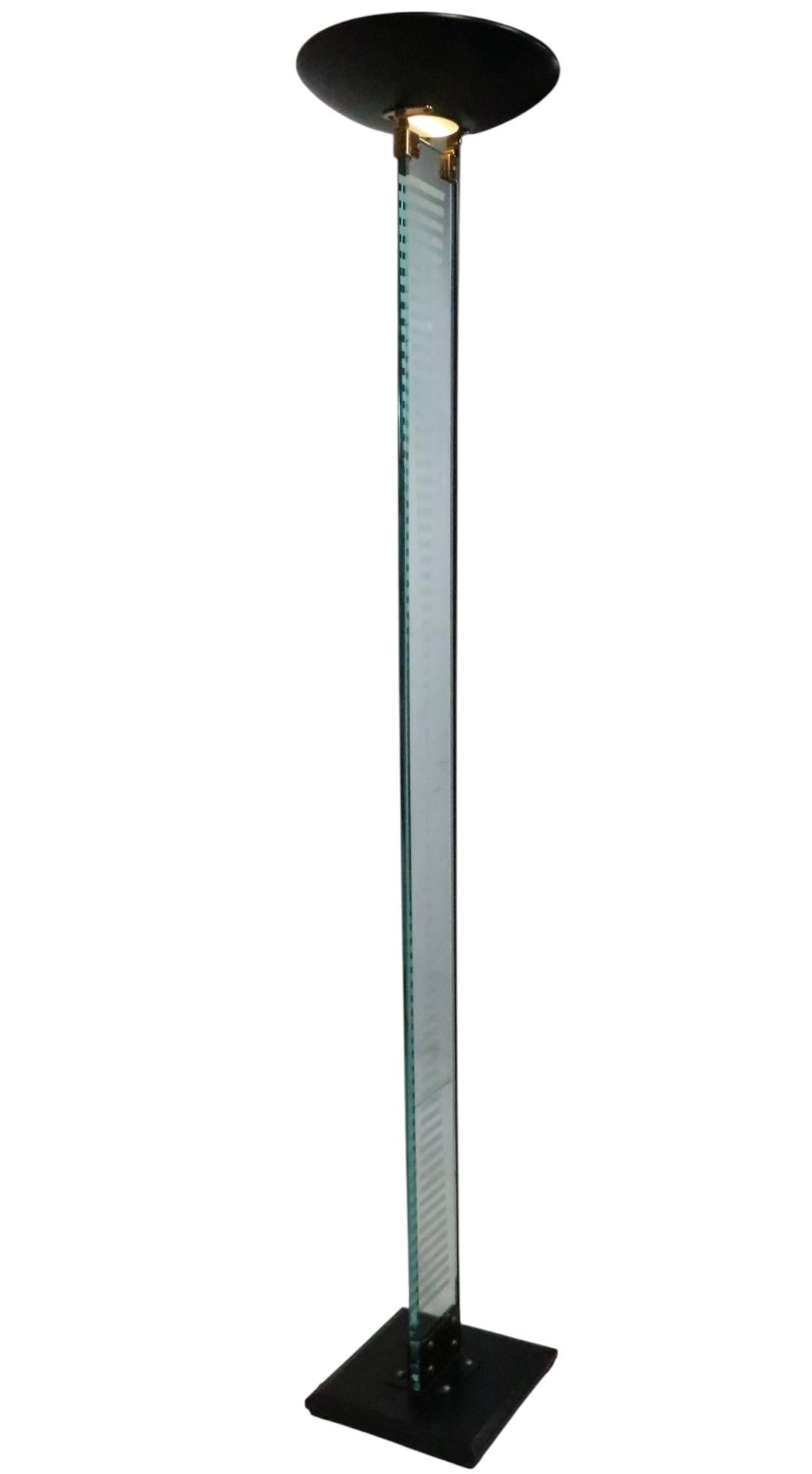 Italian Post Modern Uplight Halogen Torchiere Floor Lamp att. to Fontana Arte In Good Condition For Sale In New York, NY