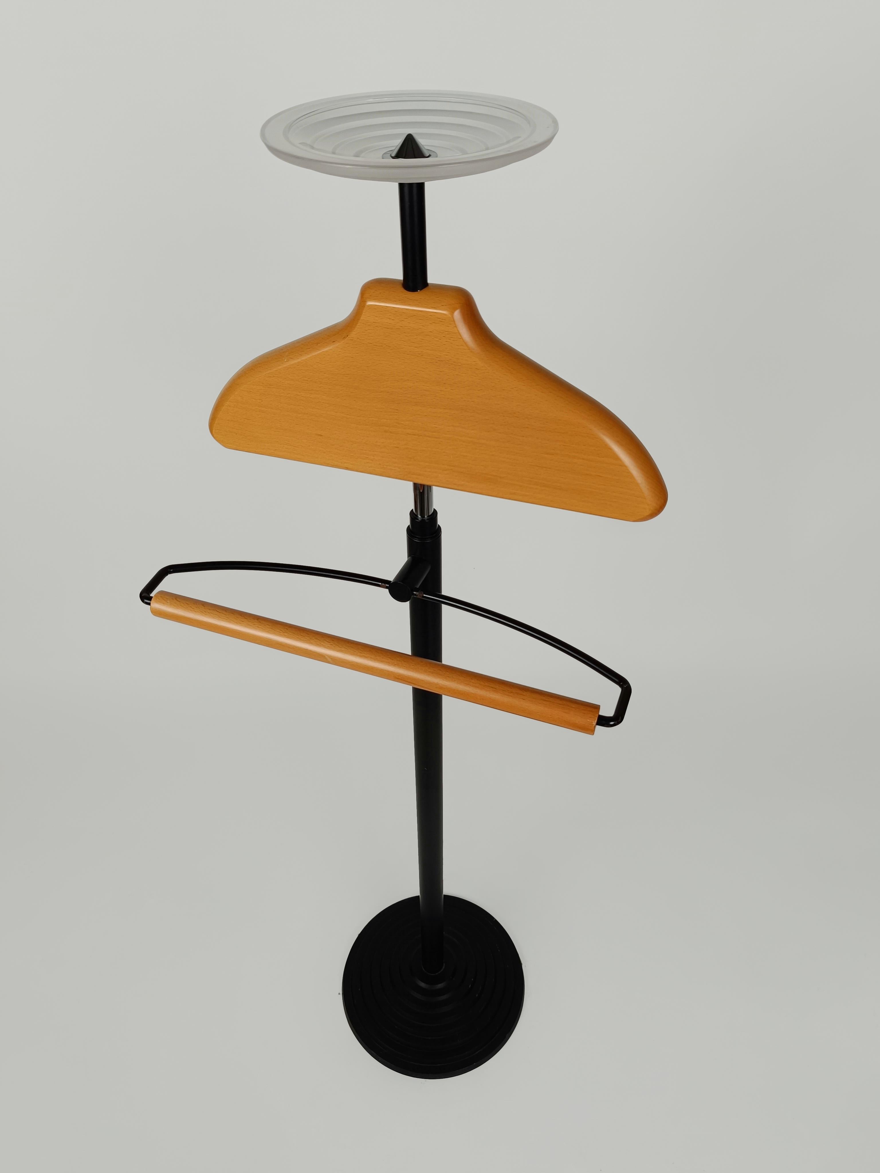 Italian Post Modern Valet Stand by Fontana Arte Made in Glass, Metal and Beech 11