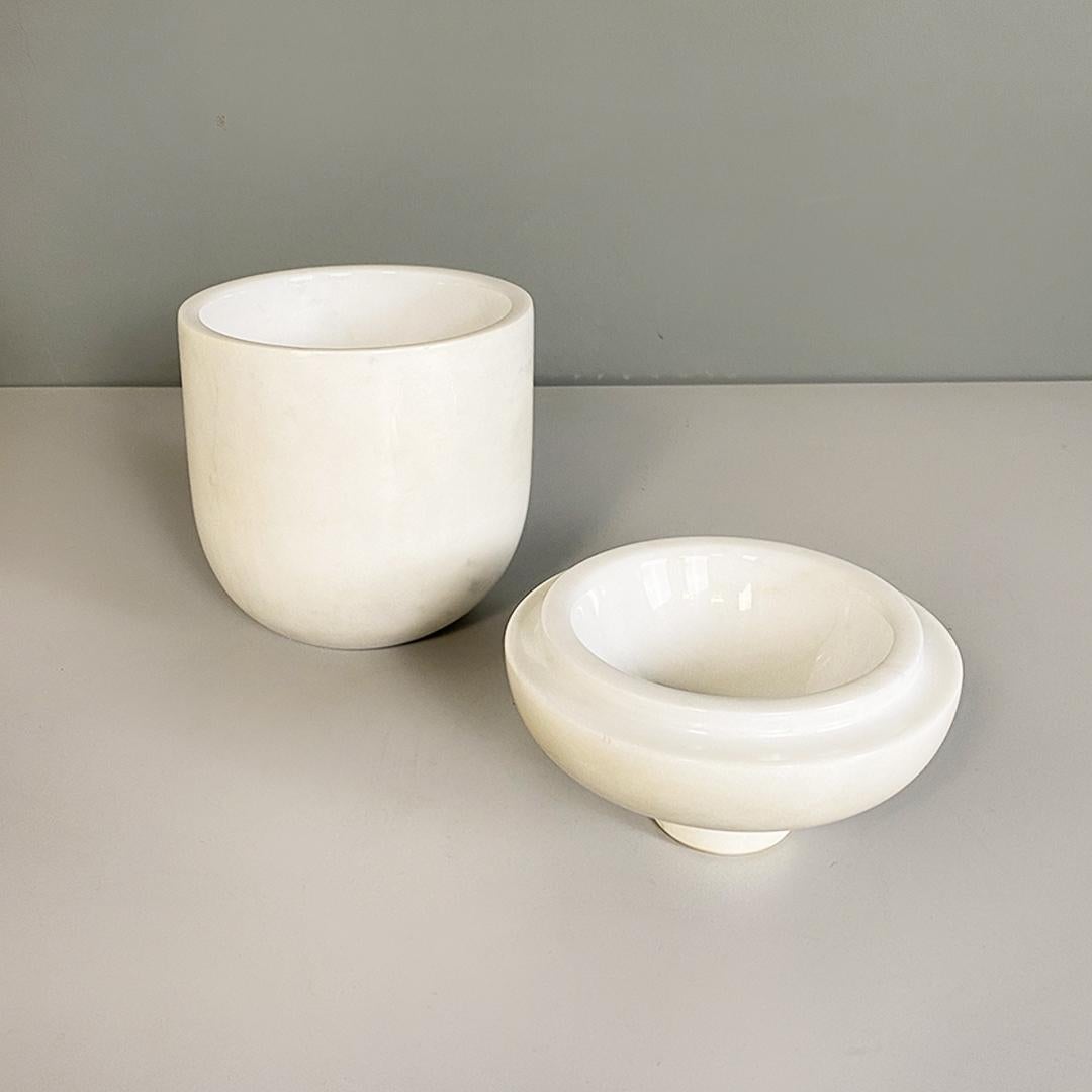 Italian Post Modern White Marble Bowl with Removable Lid, 1980s In Good Condition For Sale In MIlano, IT