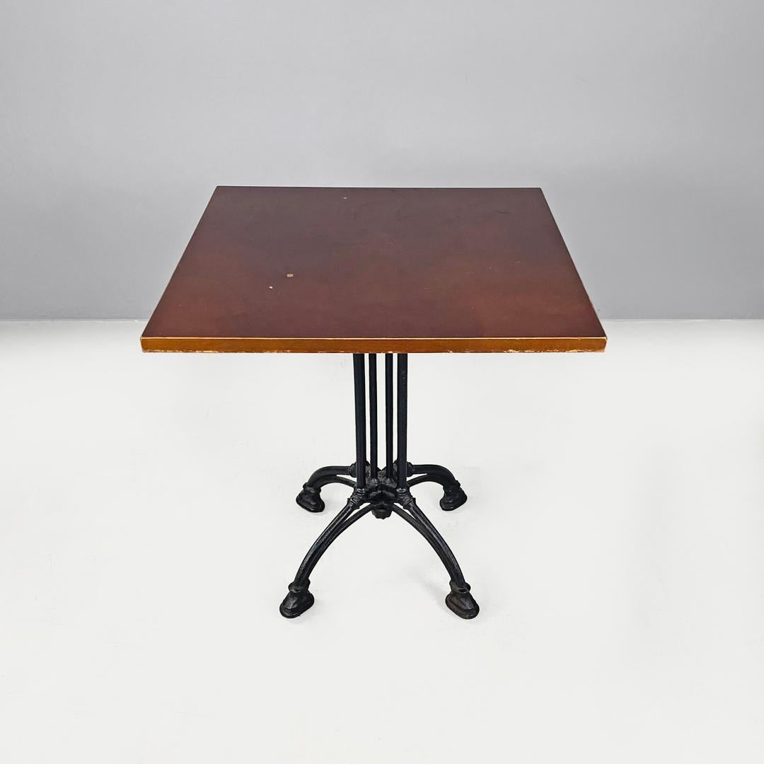 Fin du 20e siècle Table de bar italienne post-moderne et décorée en fonte noire, années 1990 en vente