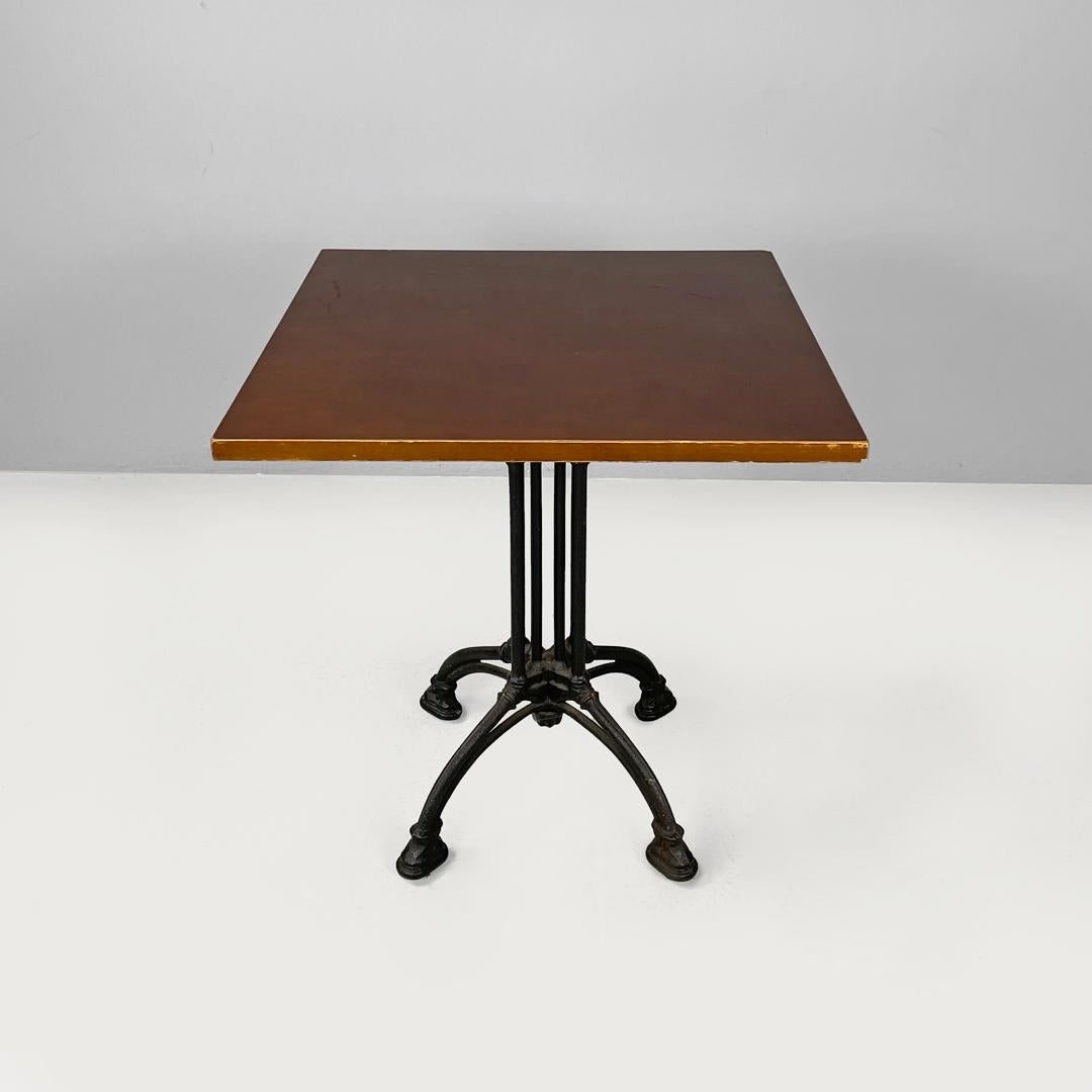 Italienische postmoderne Bartische aus Holz mit Holzplatte und verziertem schwarzem Gusseisen, 1990er Jahre im Zustand „Relativ gut“ im Angebot in MIlano, IT