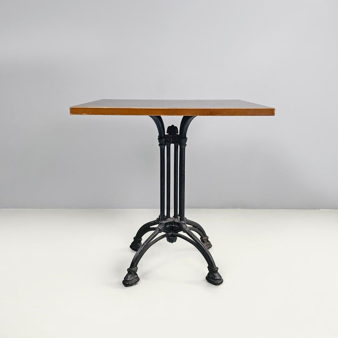 Italienische postmoderne Bartische aus Holz mit Holzplatte und verziertem schwarzem Gusseisen, 1990er Jahre im Angebot 3