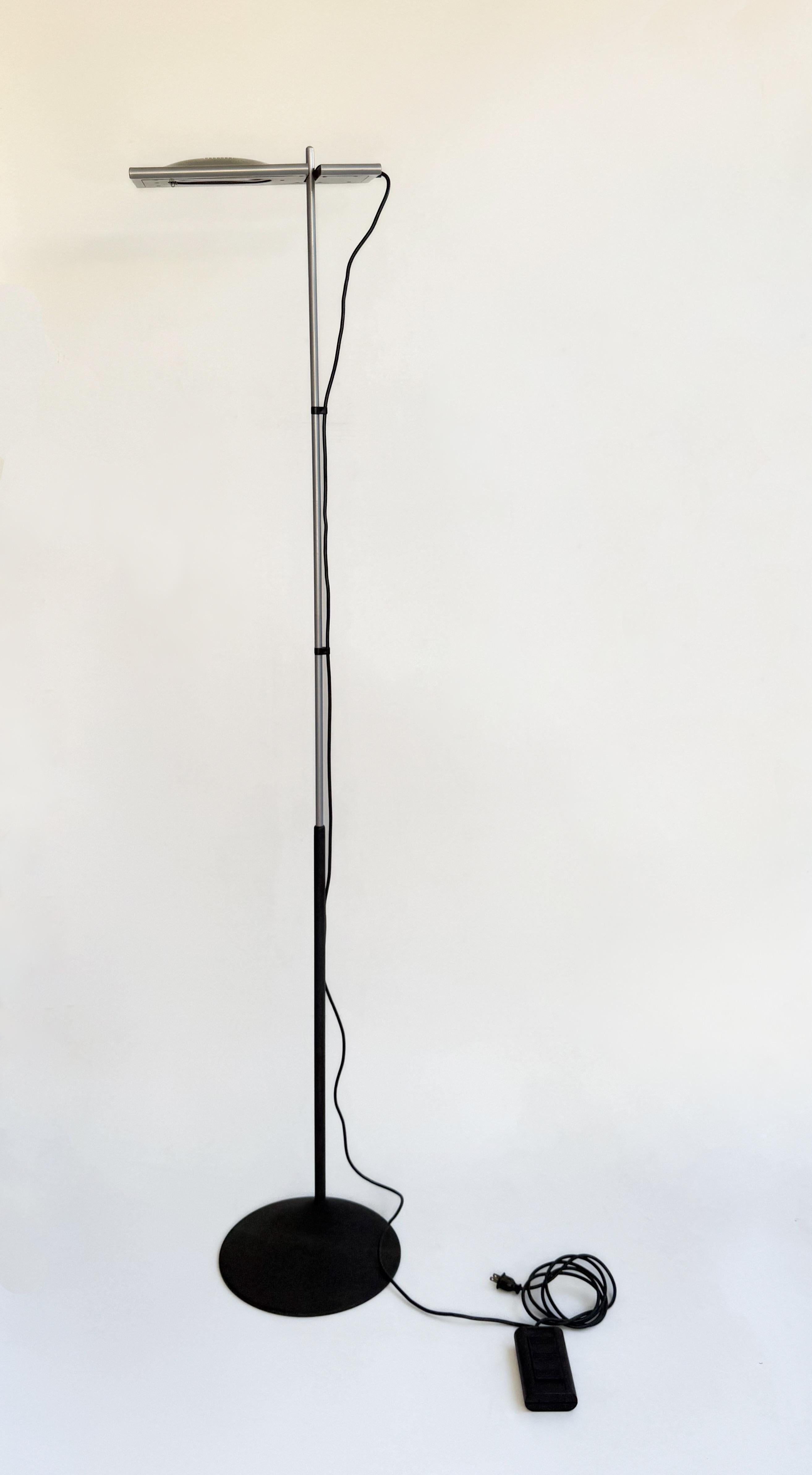Italian Postmodern Adjustable Floor Lamp by Barbaglia & Colombo For Sale 1